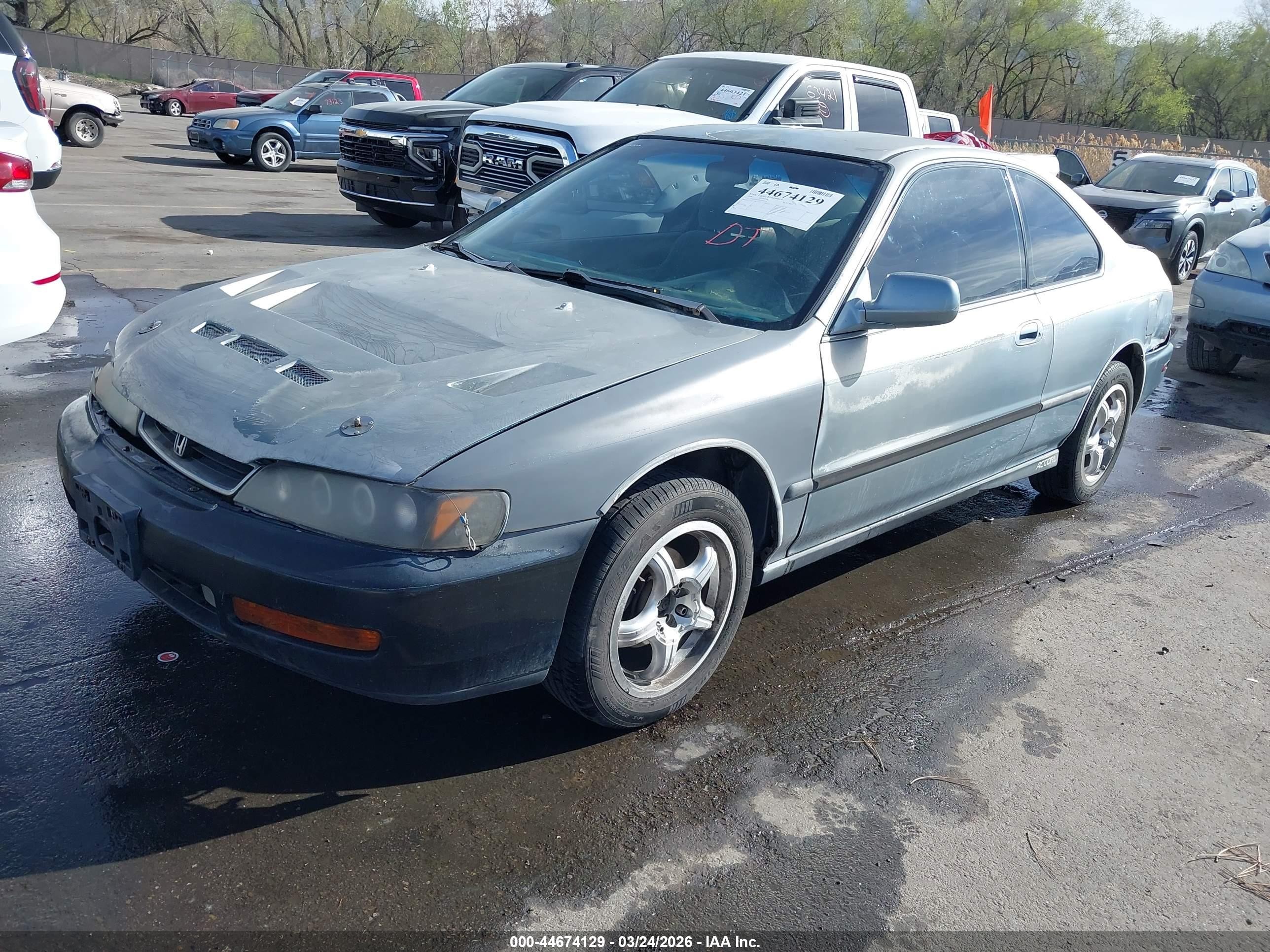 1996 Honda Accord Lx Gray vin: 1HGCD7233TA019126