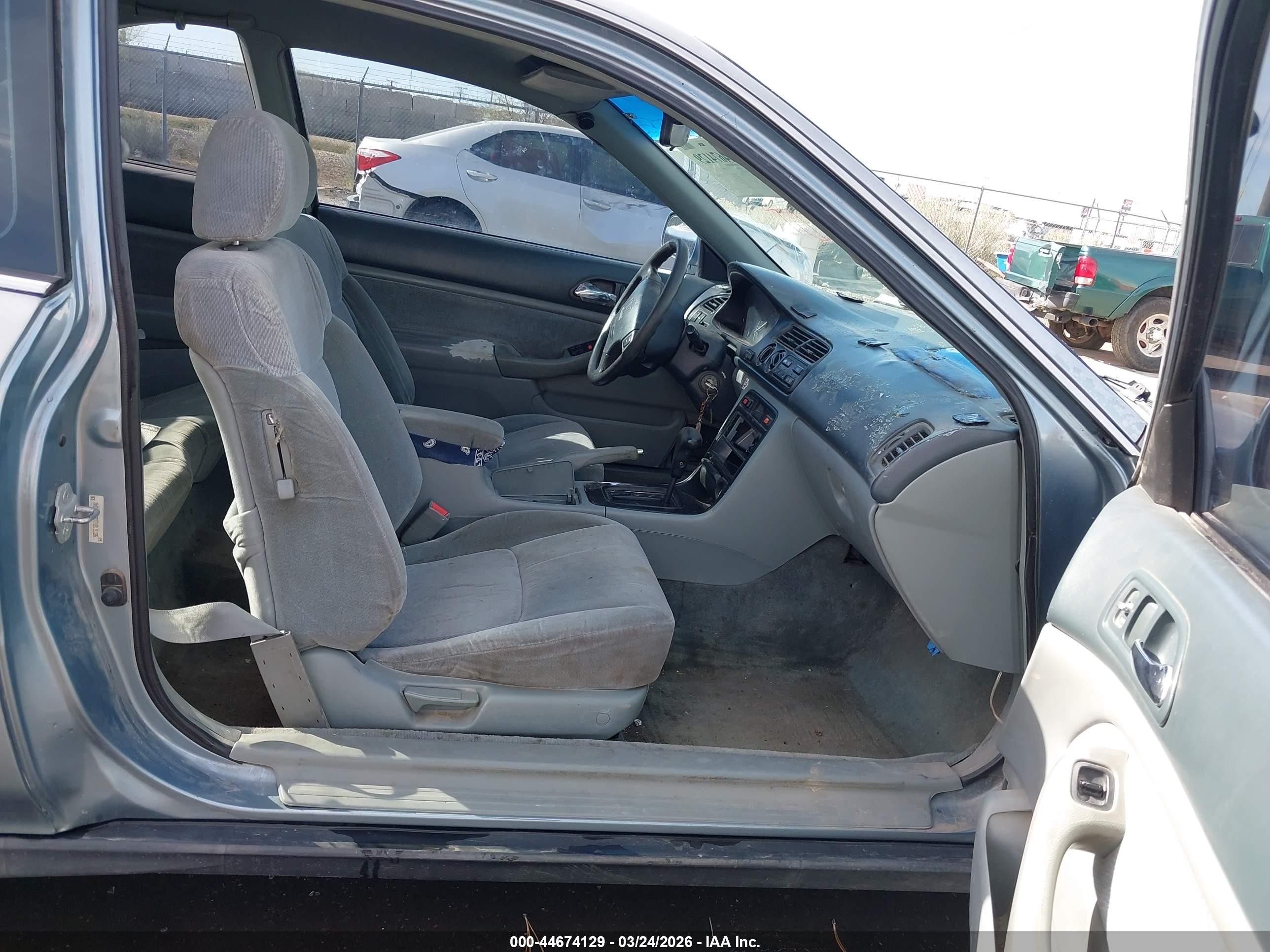 1996 Honda Accord Lx Gray vin: 1HGCD7233TA019126