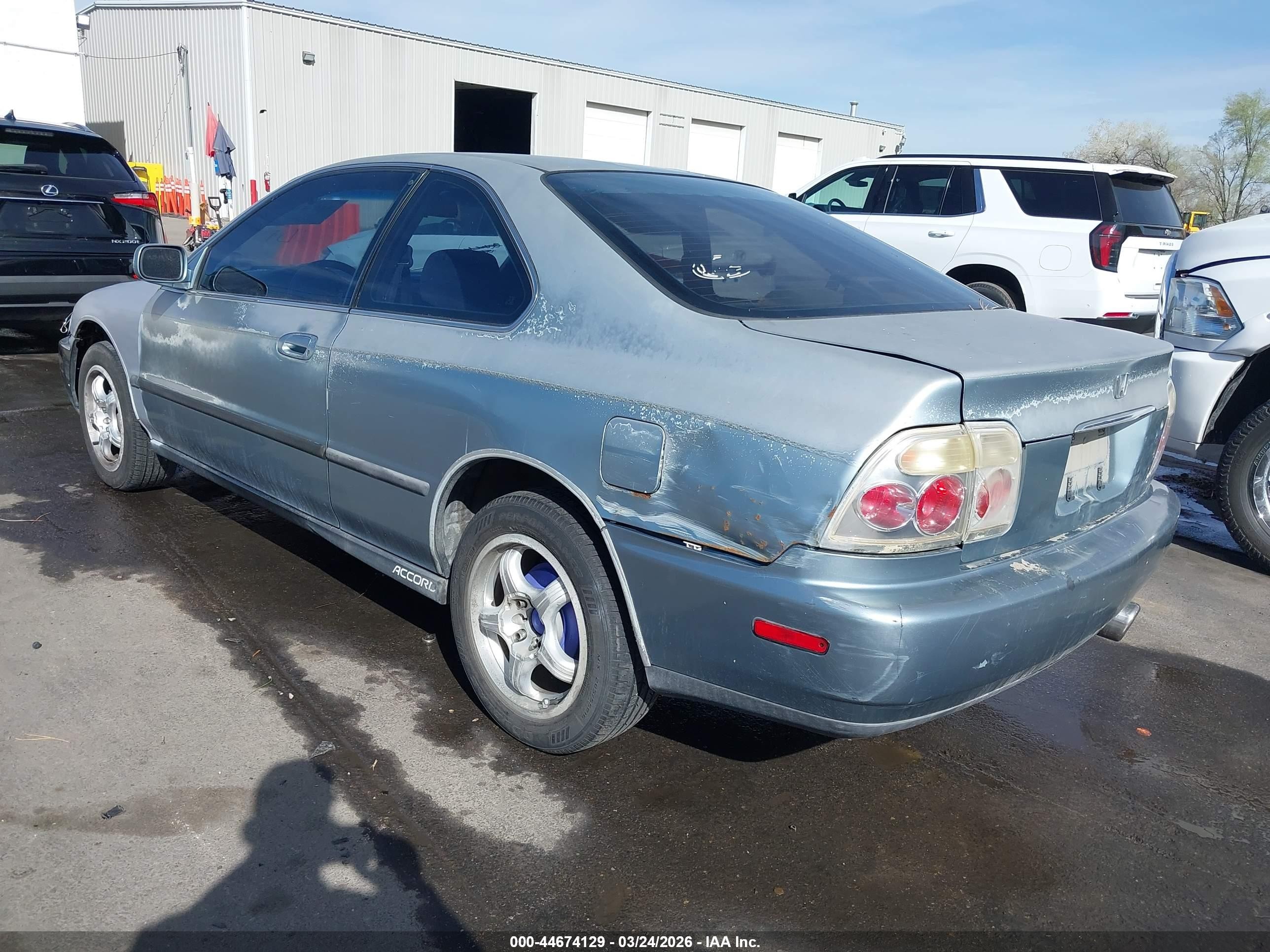 1996 Honda Accord Lx Gray vin: 1HGCD7233TA019126