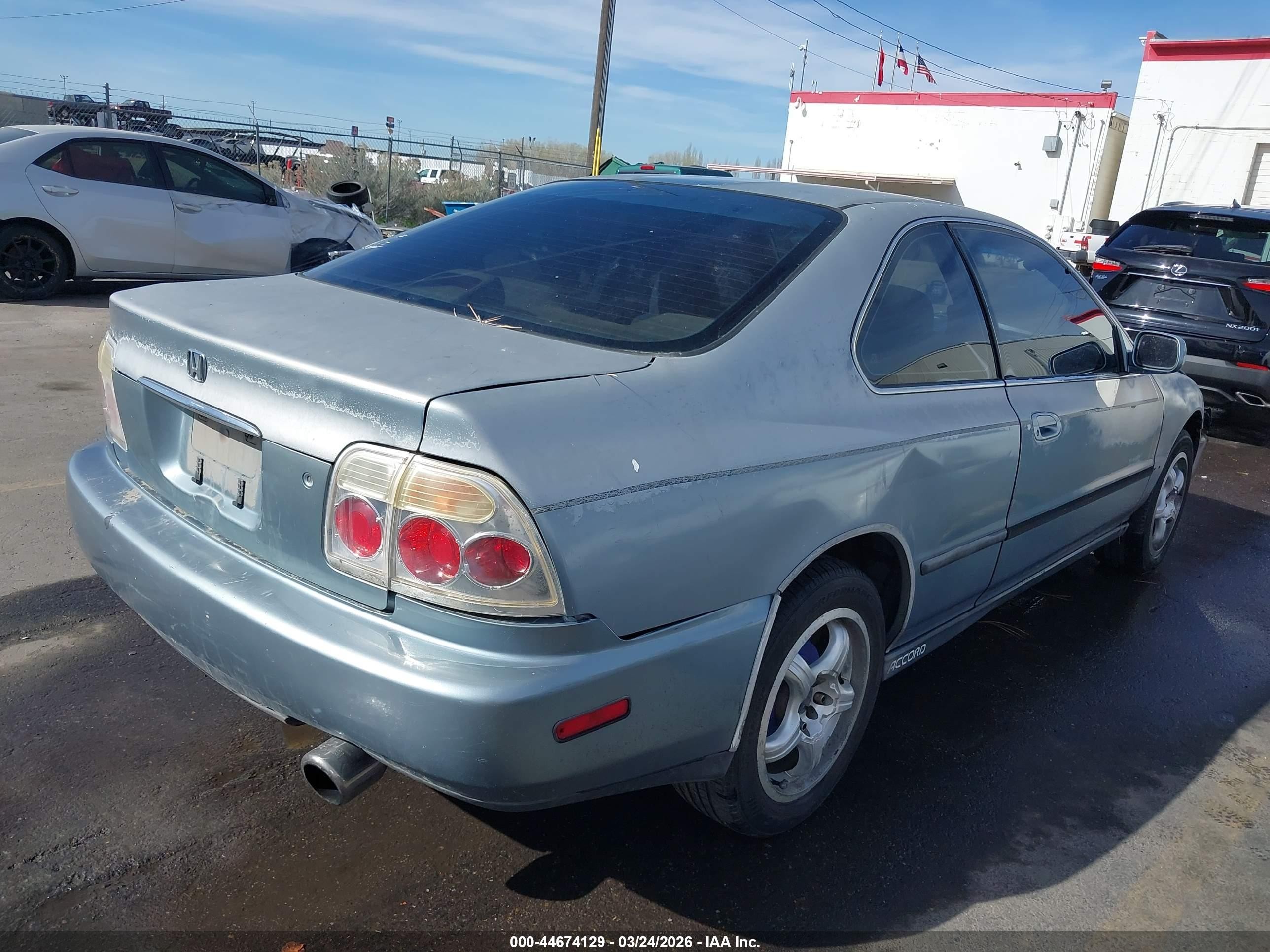 1996 Honda Accord Lx Gray vin: 1HGCD7233TA019126