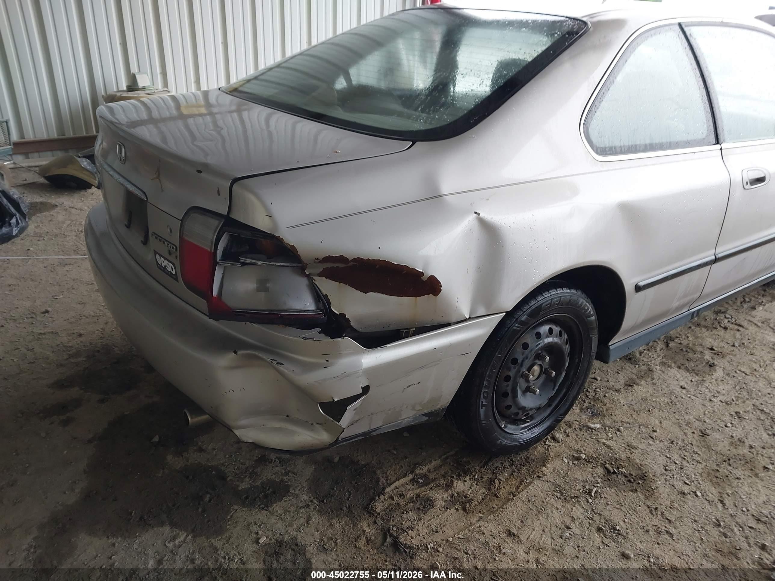 1996 Honda Accord Lx Gold vin: 1HGCD7235TA027776