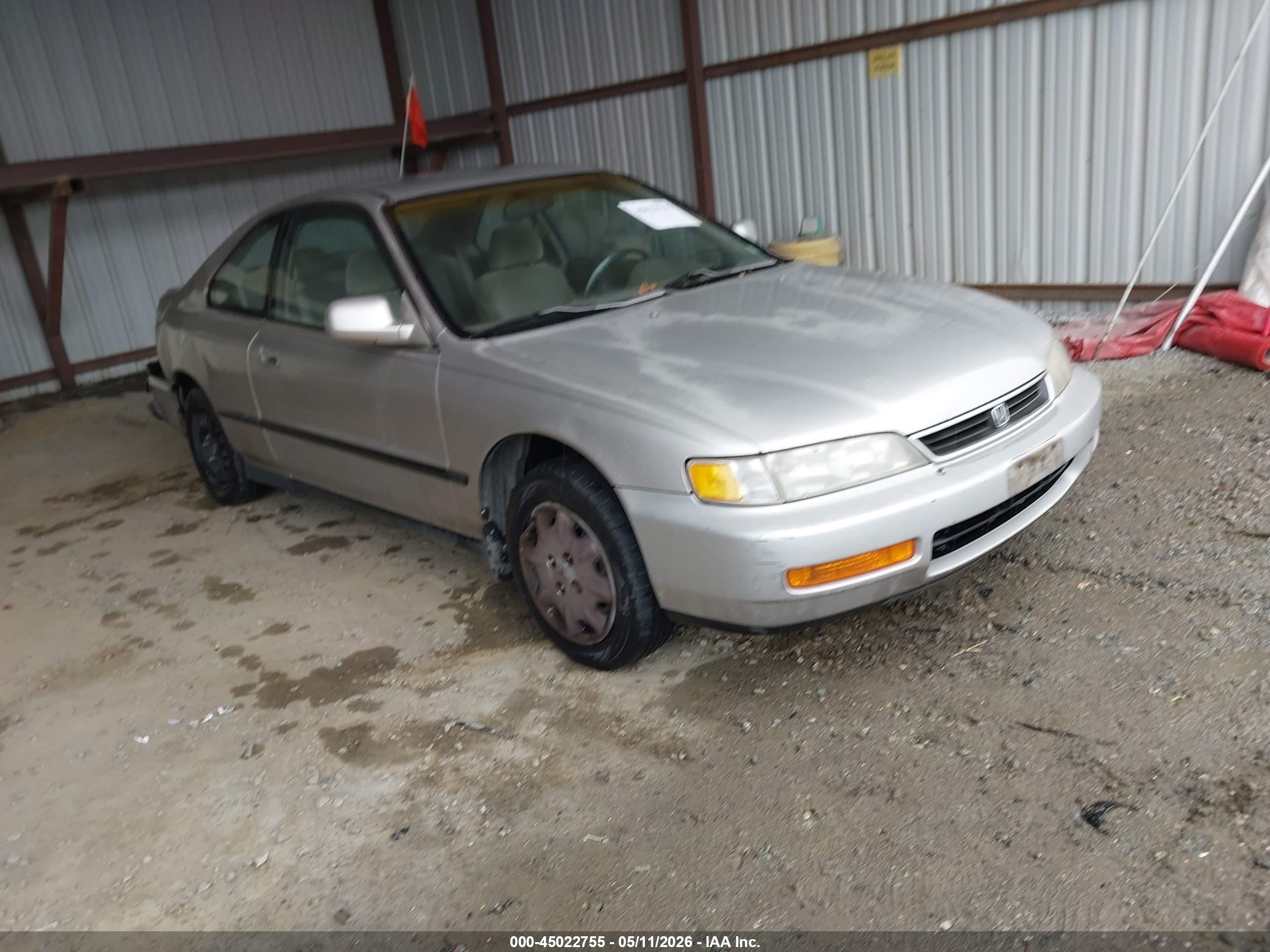 1996 Honda Accord Lx Gold vin: 1HGCD7235TA027776