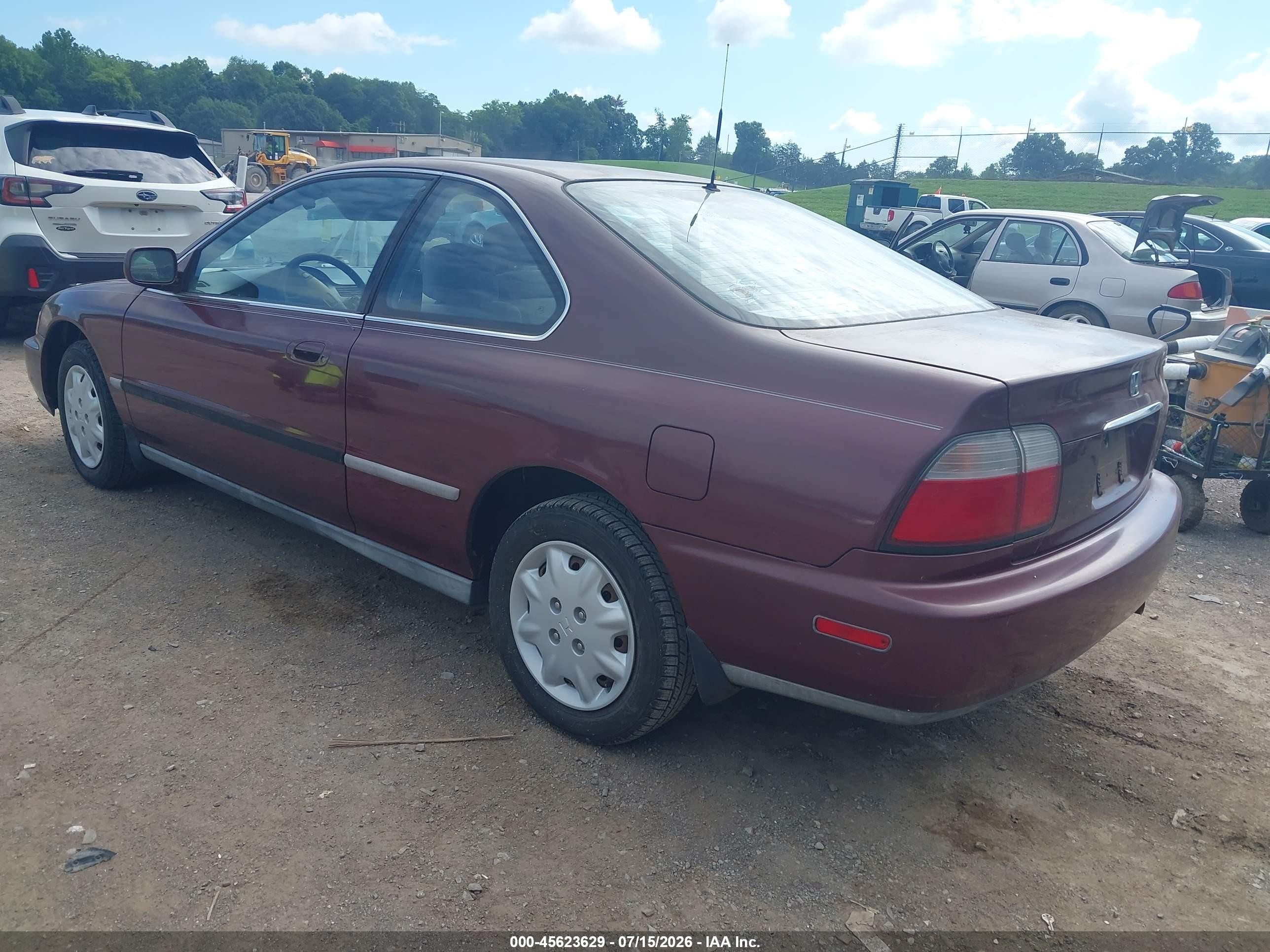 1996 Honda Accord Lx Red vin: 1HGCD7239TA026646