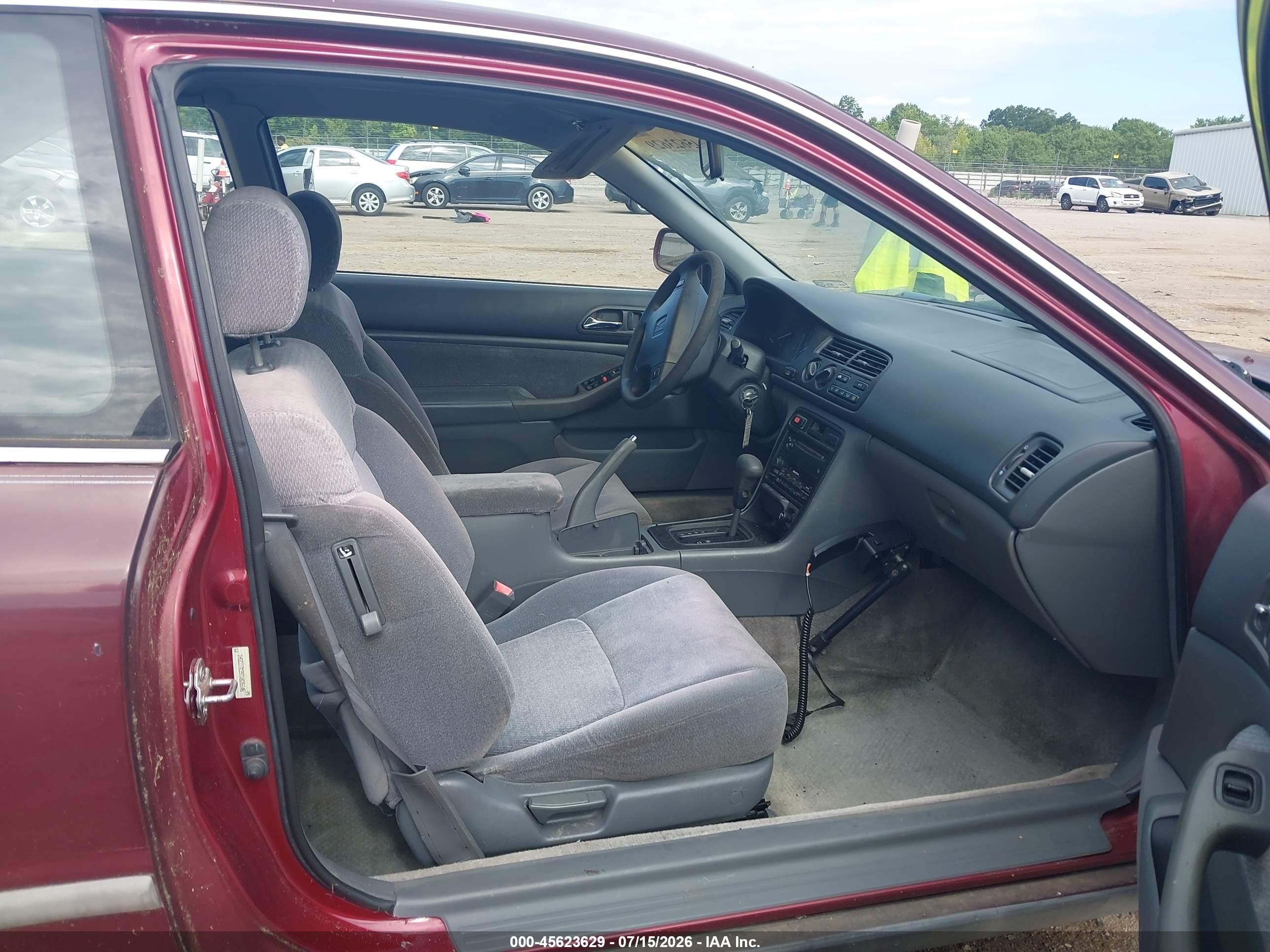 1996 Honda Accord Lx Red vin: 1HGCD7239TA026646