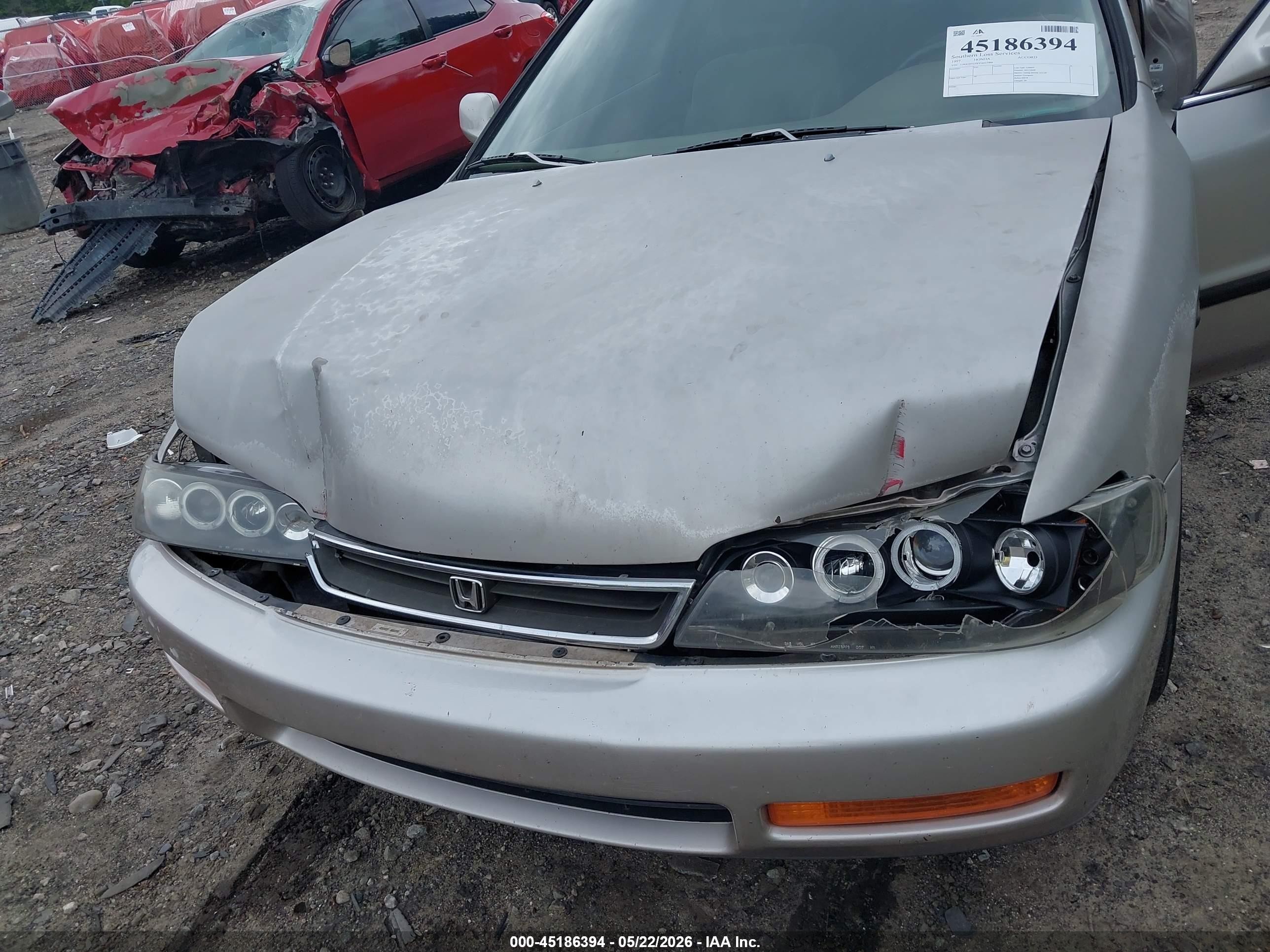 1997 Honda Accord Lx Beige vin: 1HGCD723XVA027906