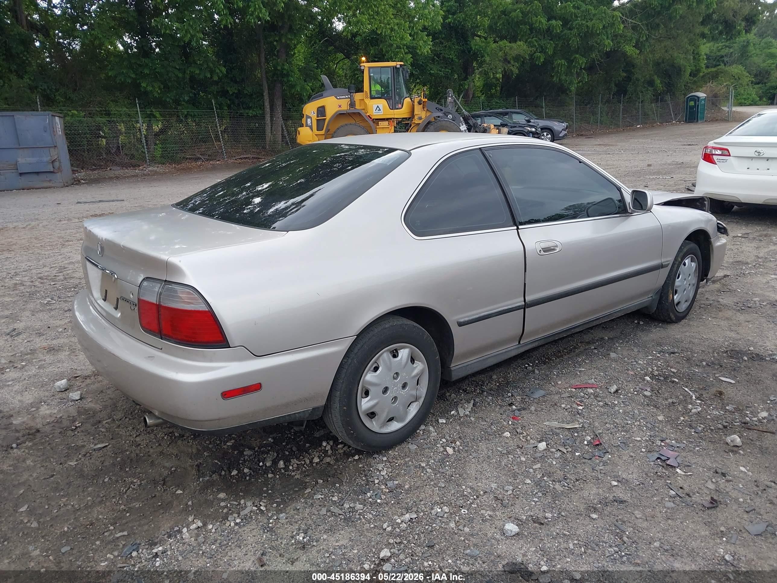 1997 Honda Accord Lx Beige vin: 1HGCD723XVA027906