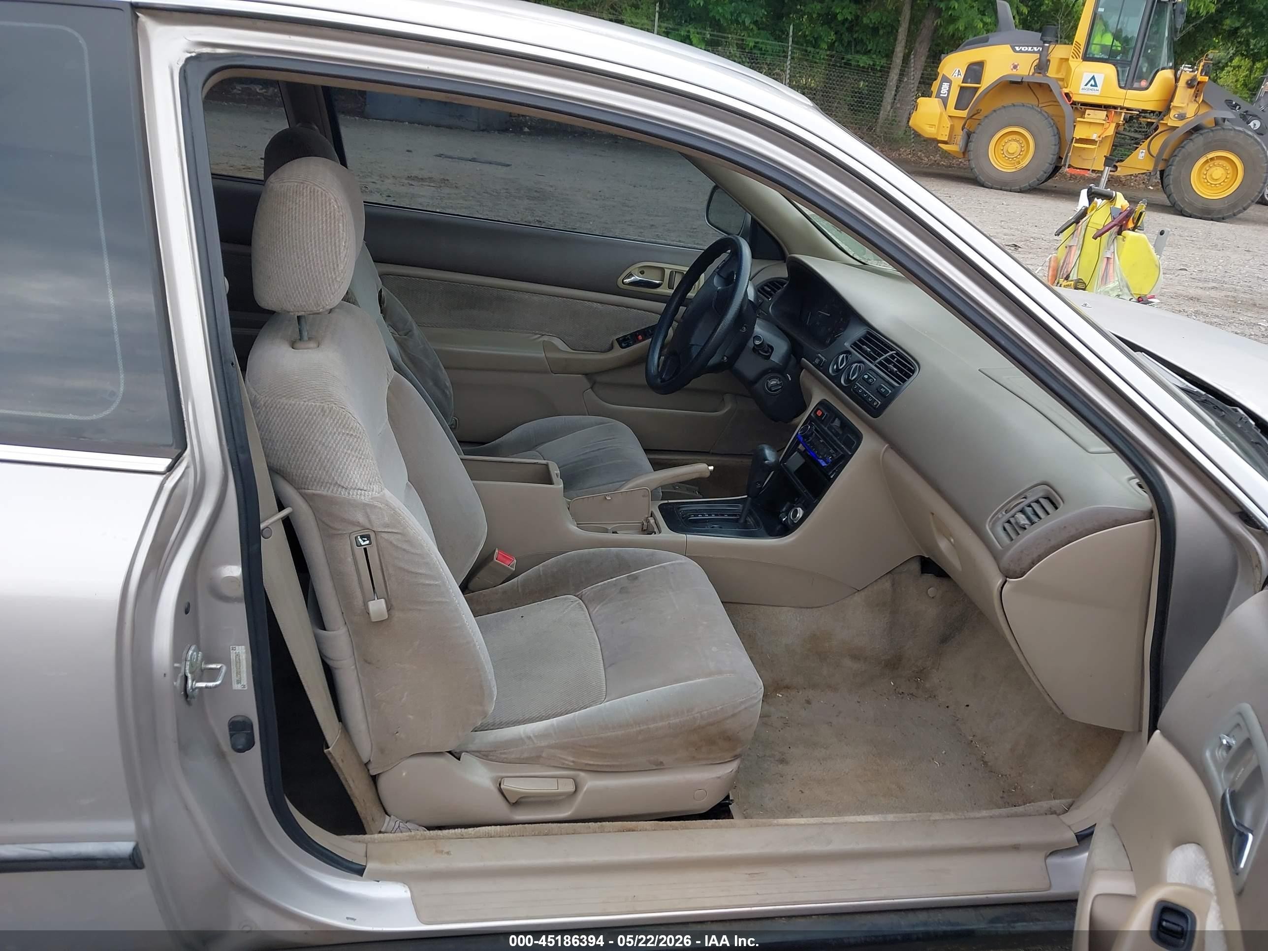 1997 Honda Accord Lx Beige vin: 1HGCD723XVA027906