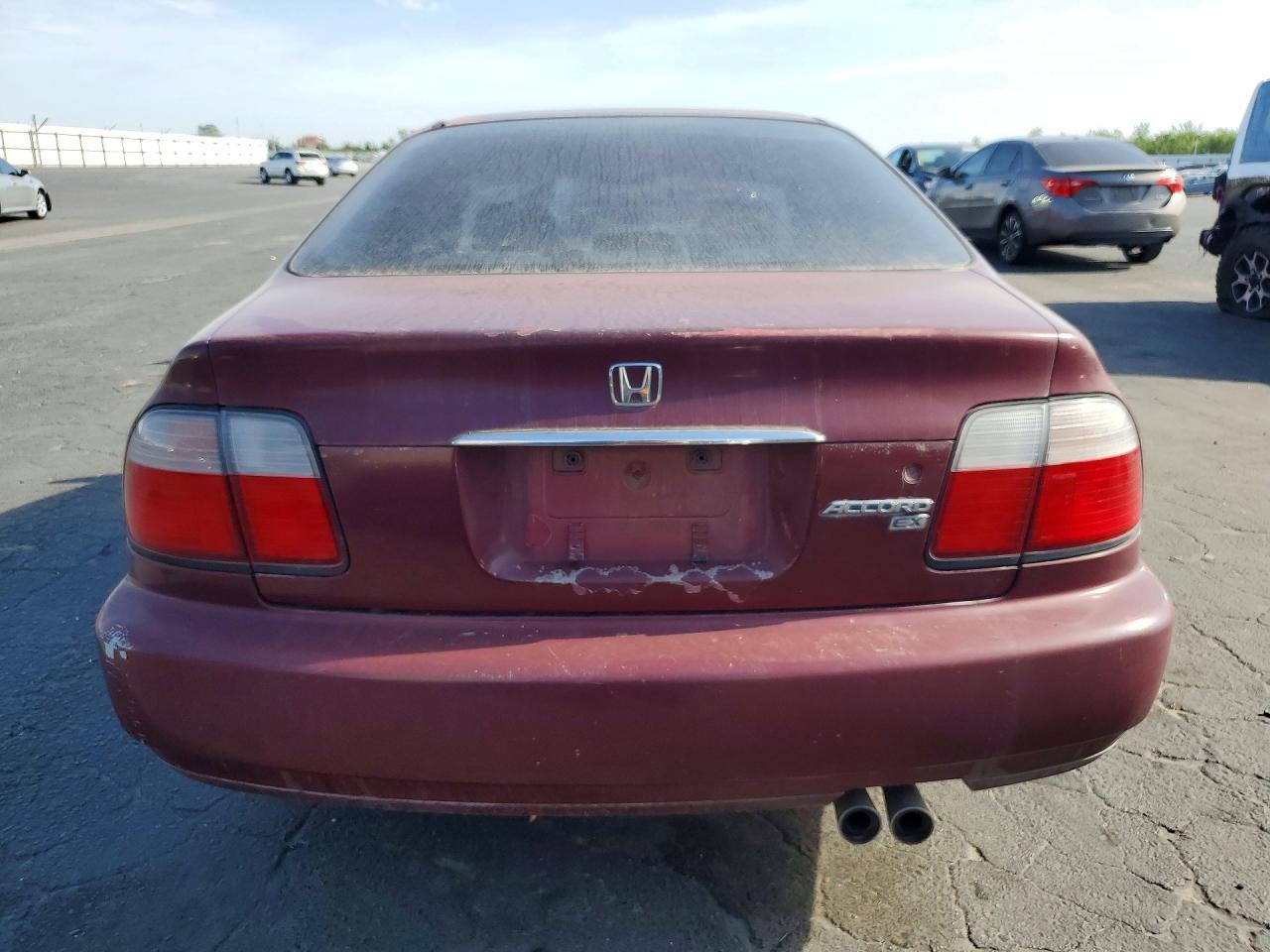 1996 Honda Accord Ex Red vin: 1HGCD7253TA020052