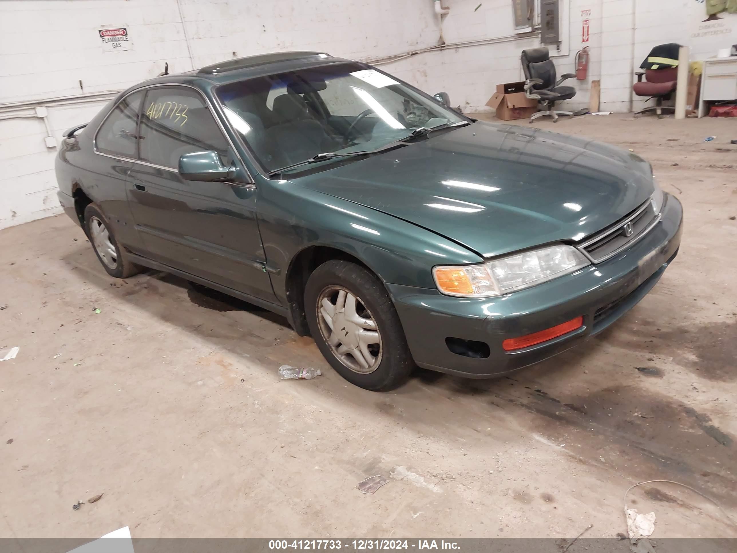 Price & History 1997 Honda Accord Ex 2.2l I-4 Vvt, 145hp vin
