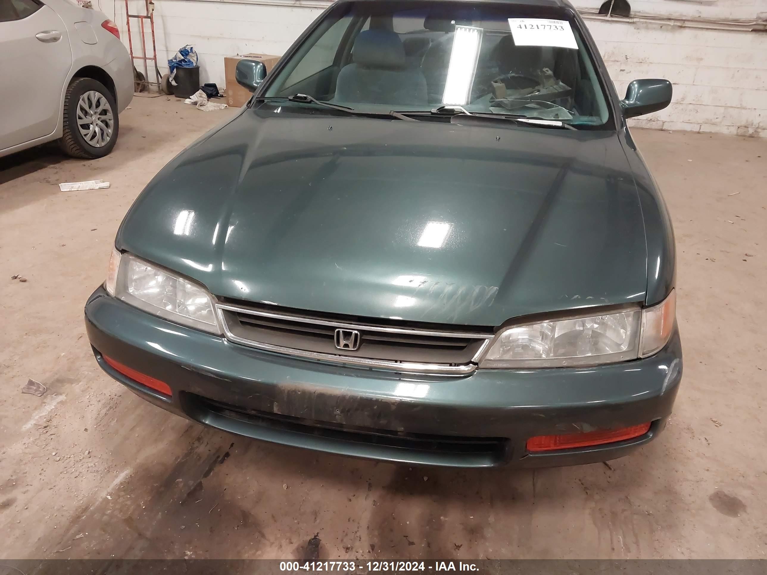 Price & History 1997 Honda Accord Ex 2.2l I-4 Vvt, 145hp vin