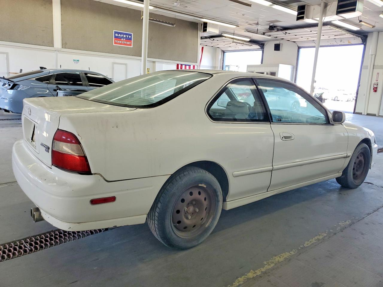 1995 Honda Accord Ex Белый vin: 1HGCD7255SA026871