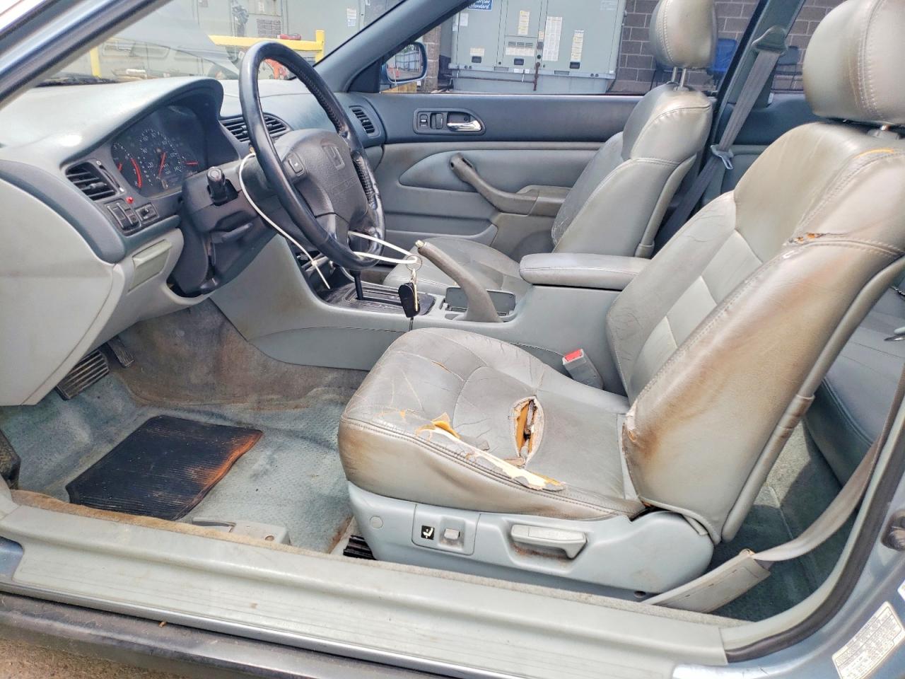 1994 Honda Accord Ex Blue vin: 1HGCD7267RA050091