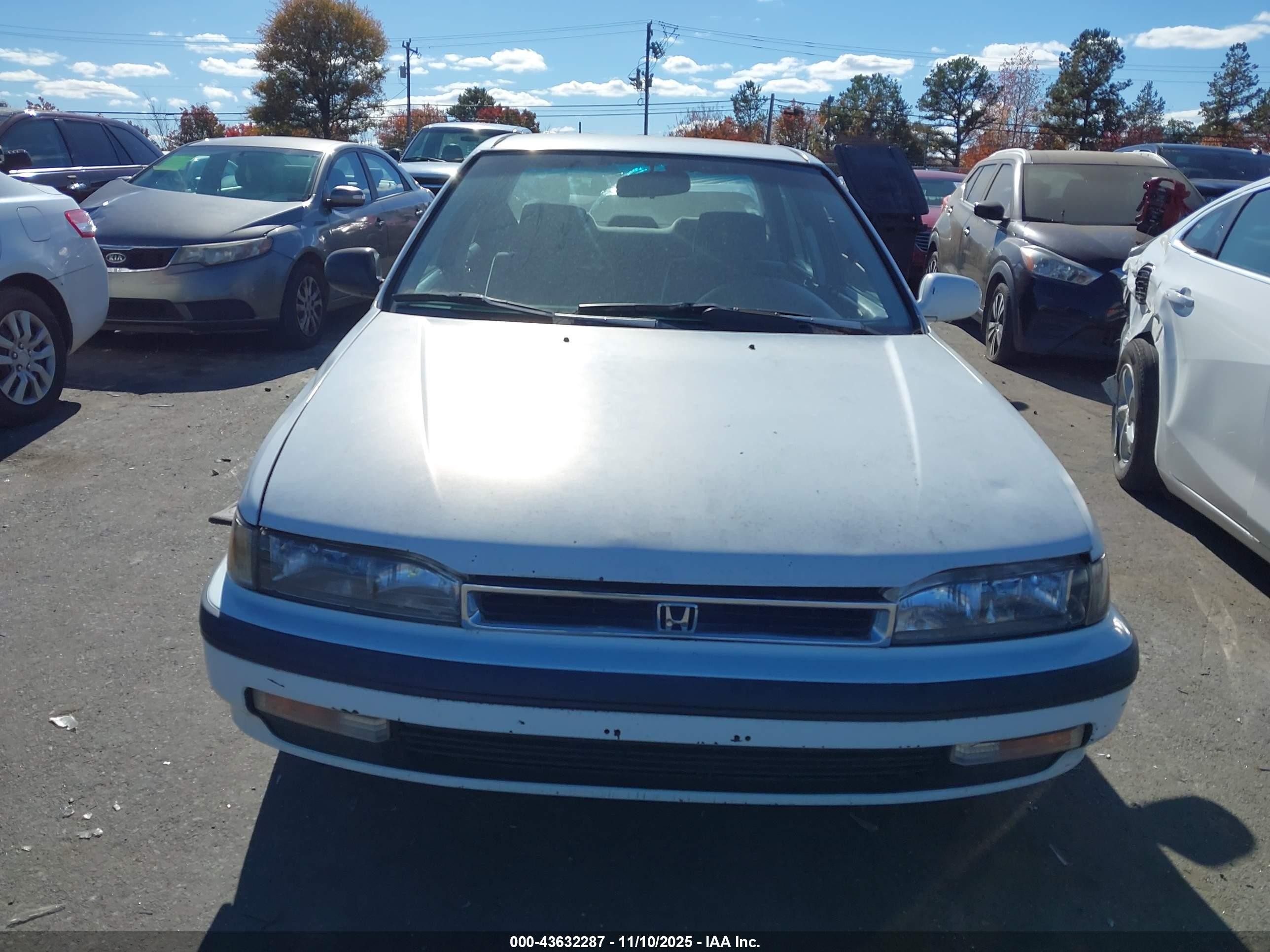 1991 Honda Accord Lx   White vin: 1HGCD7656MA155625