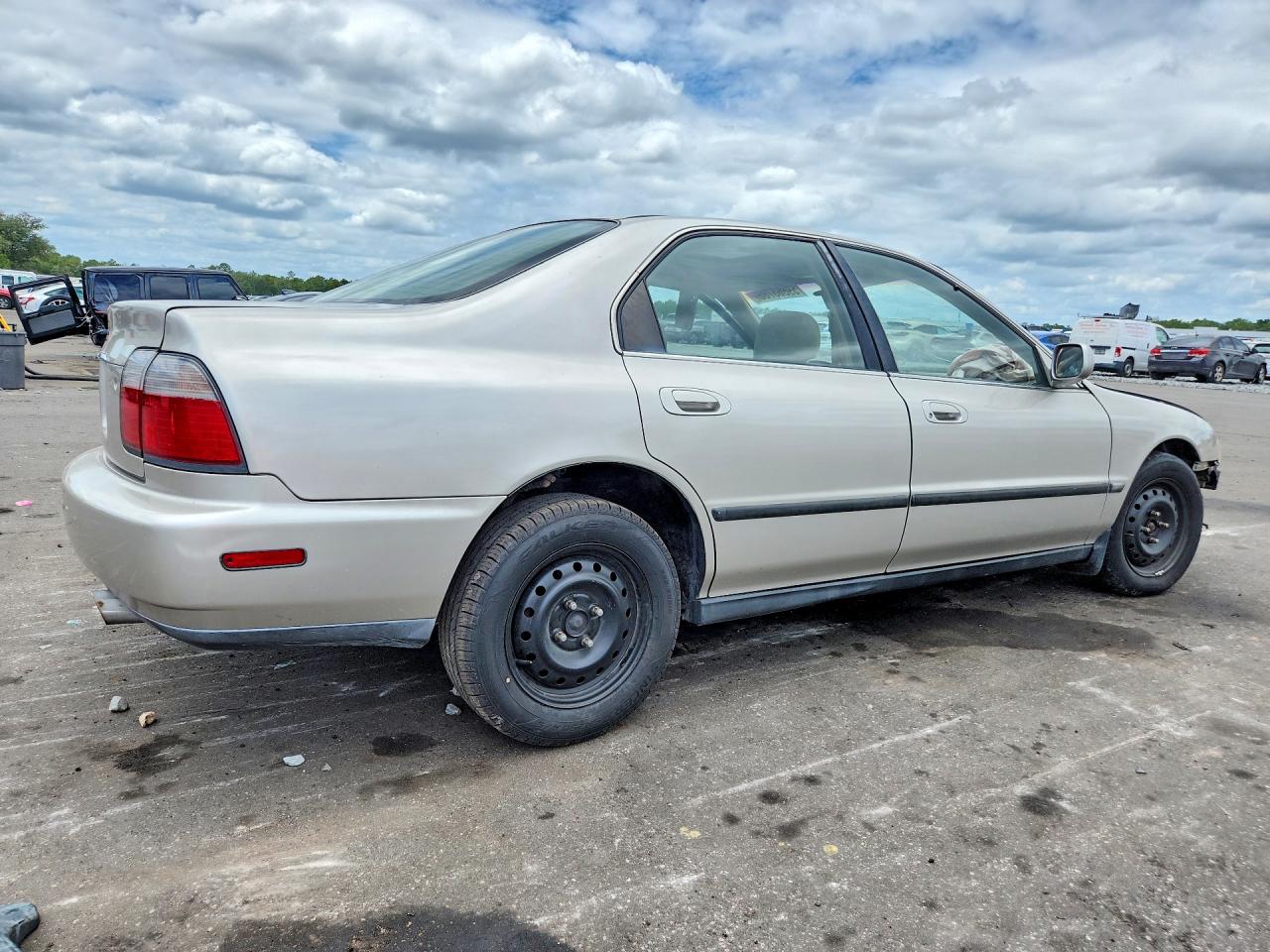 1996 Honda 2jetsk W/t Lx Tan vin: 1HGCE6642TA028135