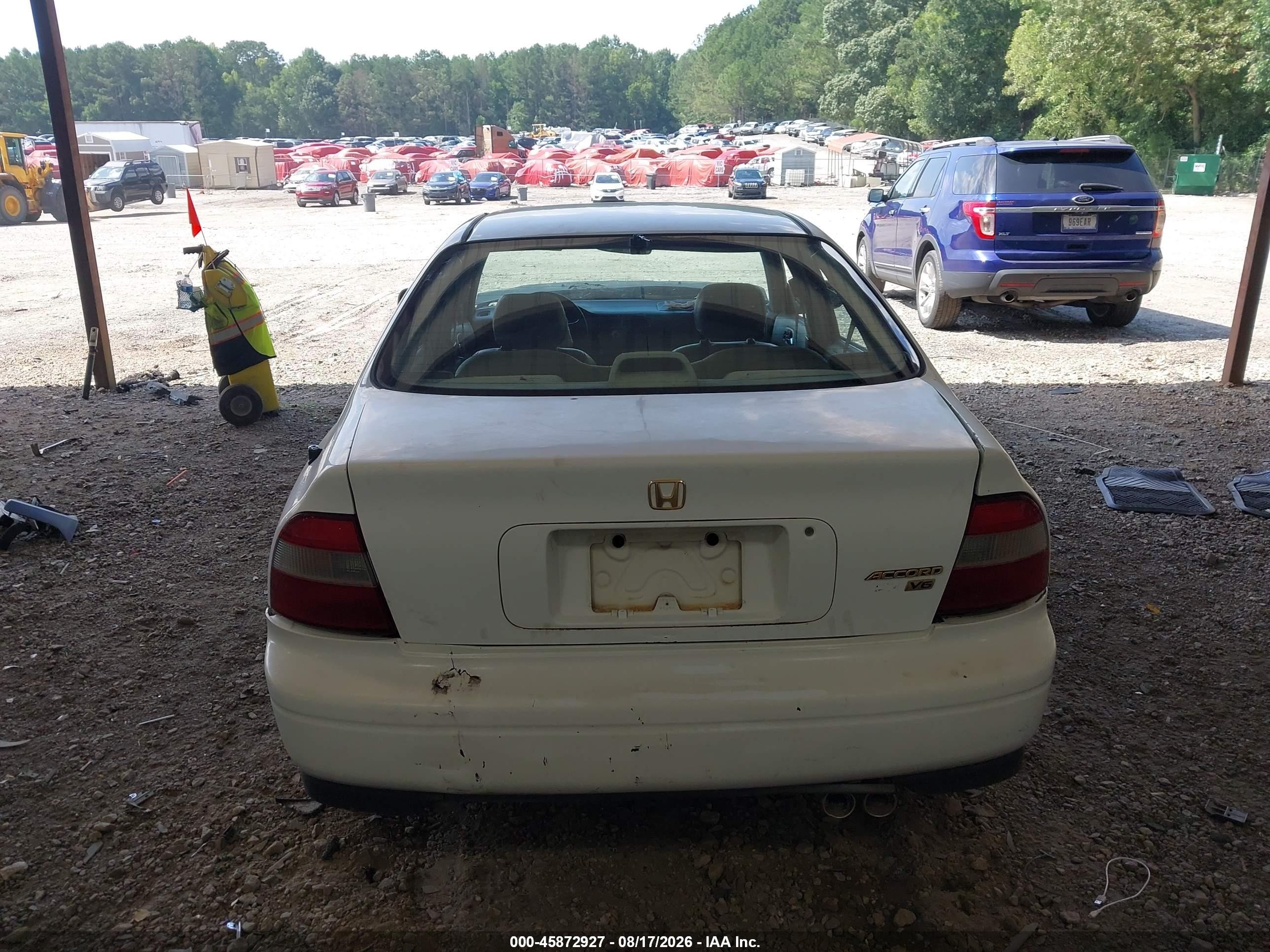 1995 Honda Accord Ex White vin: 1HGCE6663SA002465