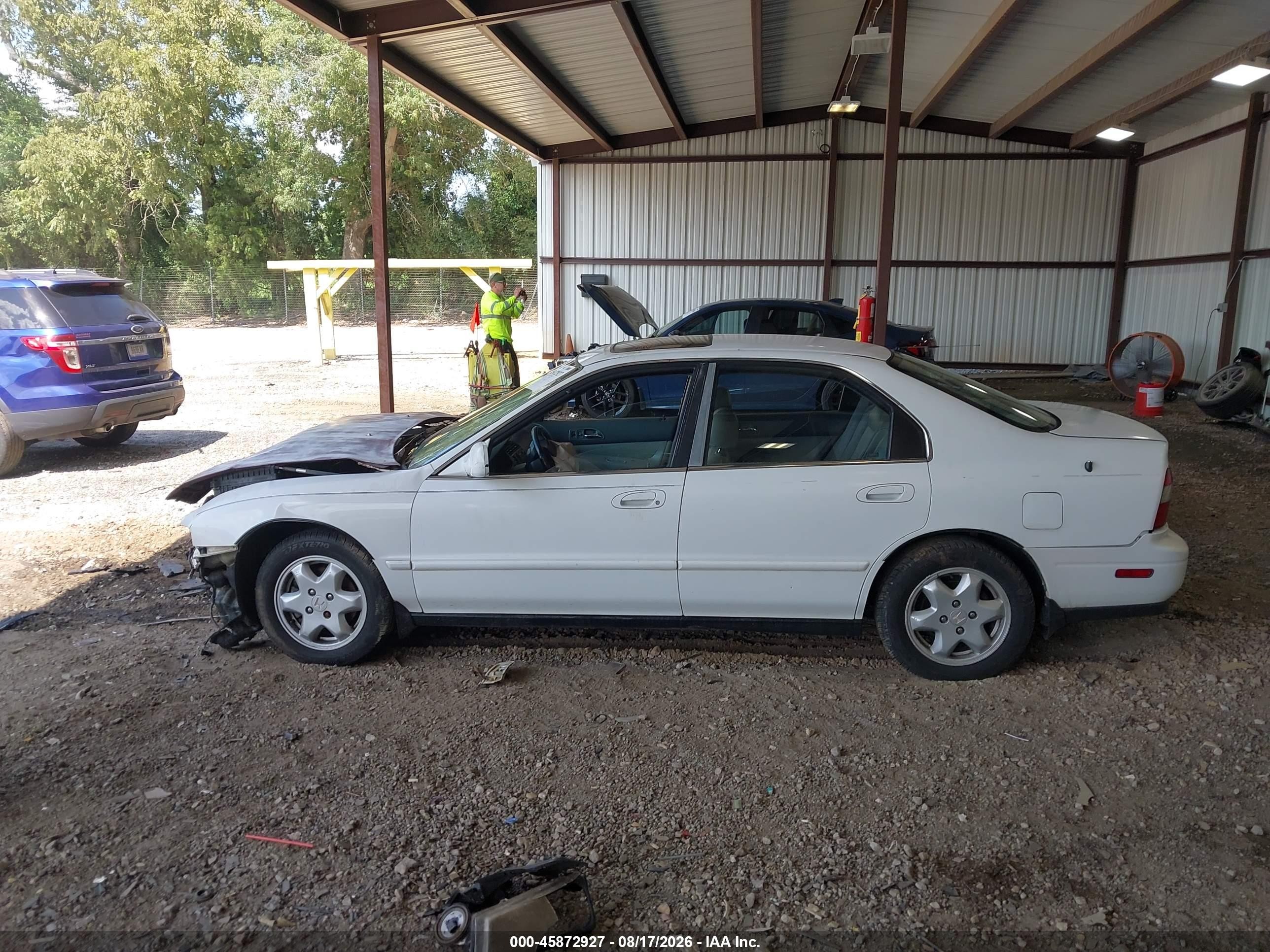 1995 Honda Accord Ex White vin: 1HGCE6663SA002465