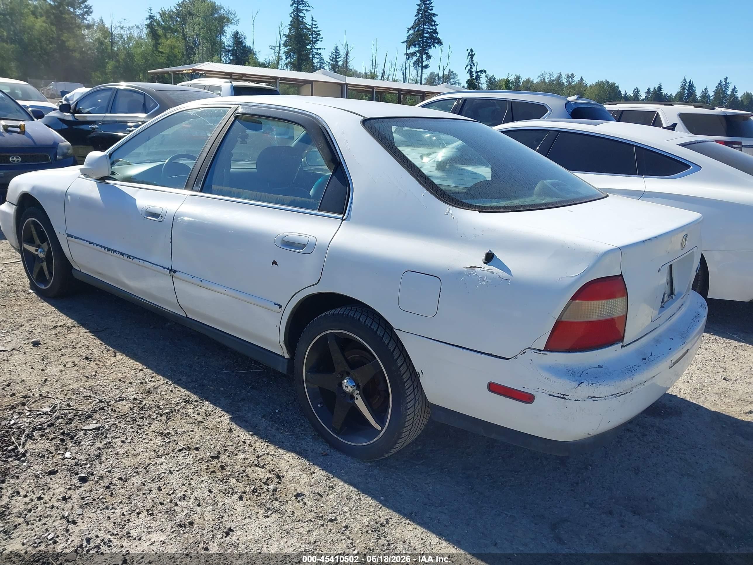 1995 Honda Accord Ex White vin: 1HGCE6669SA017407