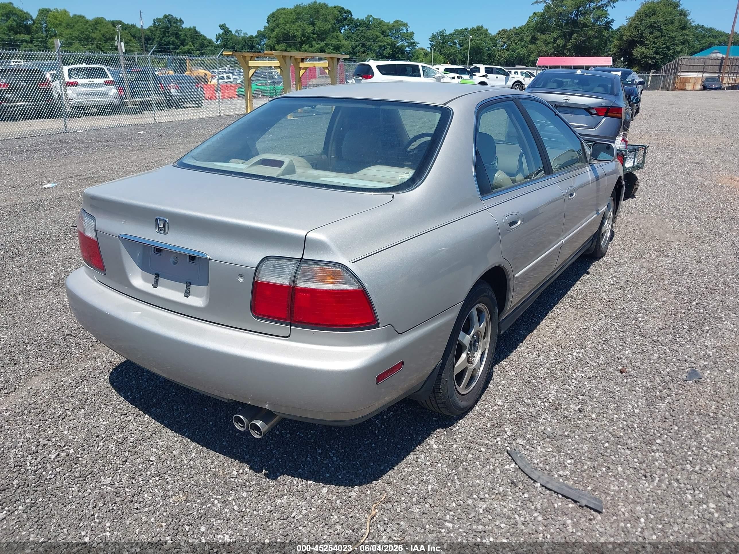 1997 Honda Accord Ex V6 Серебряный vin: 1HGCE6673VA000101