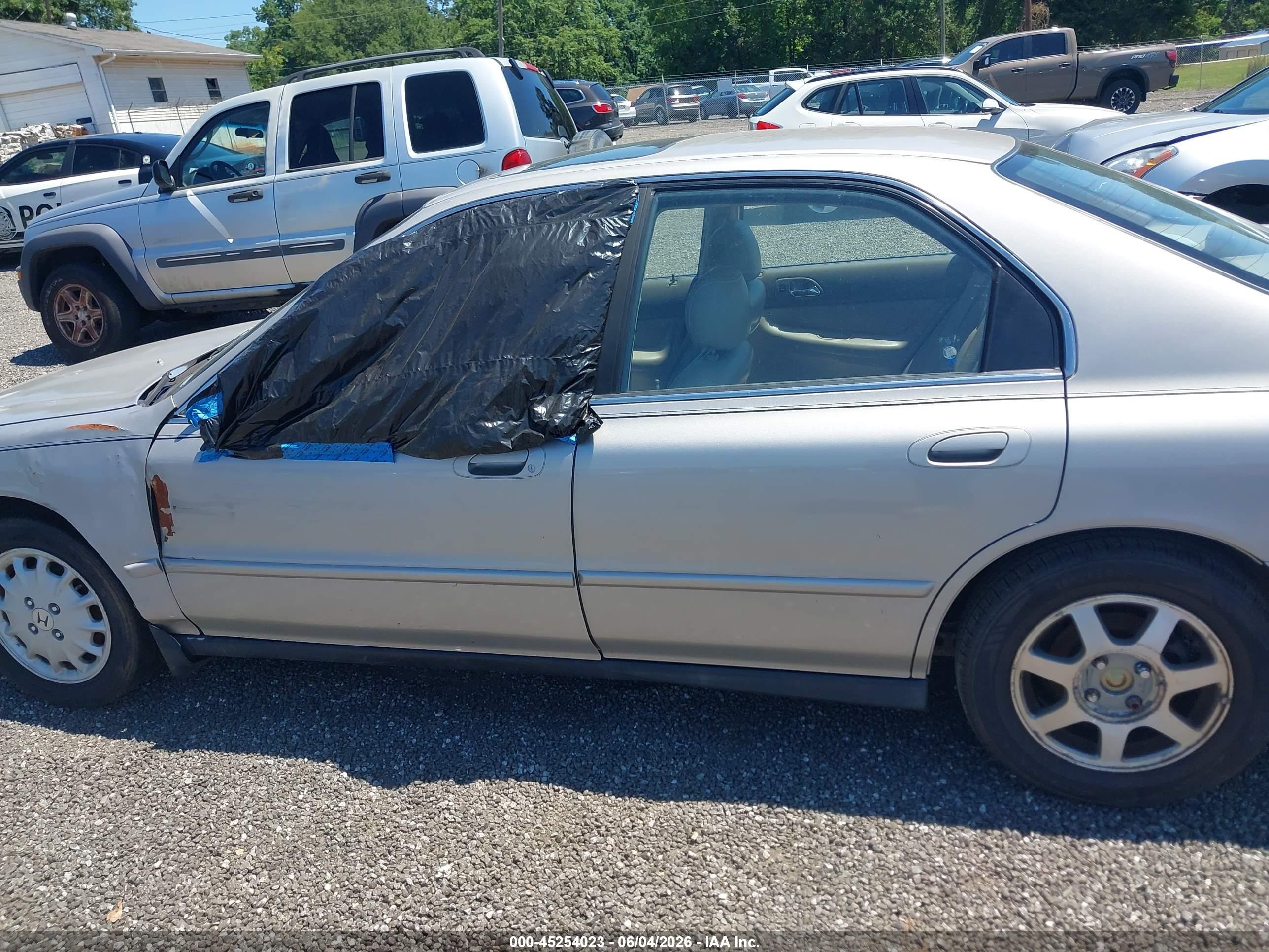 1997 Honda Accord Ex V6 Серебряный vin: 1HGCE6673VA000101