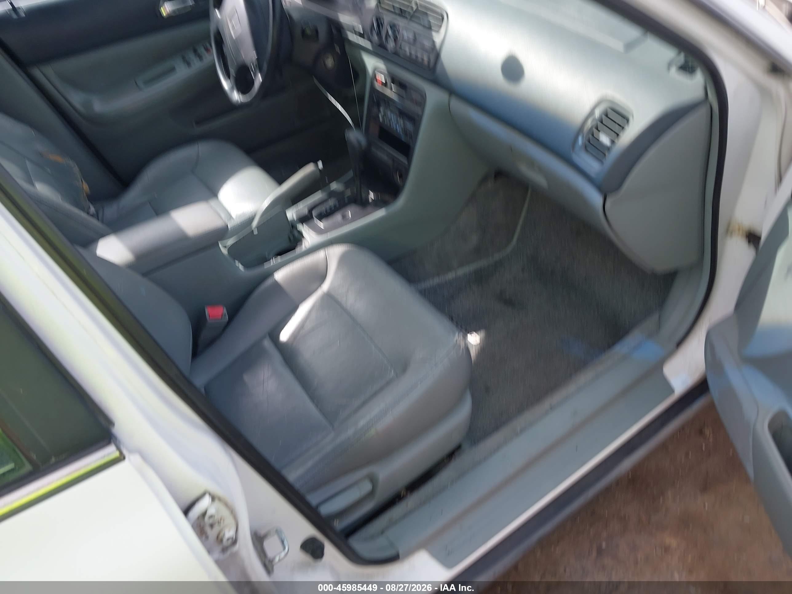1997 Honda Accord Ex V6 White vin: 1HGCE6676VA014266