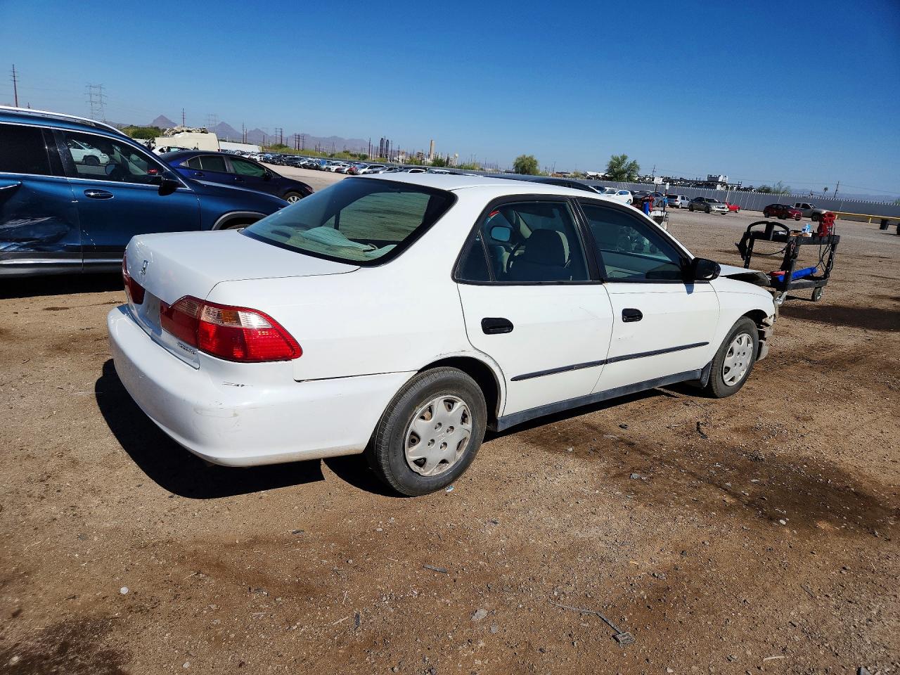 1998 Honda Accord Dx White vin: 1HGCF8641WA175432