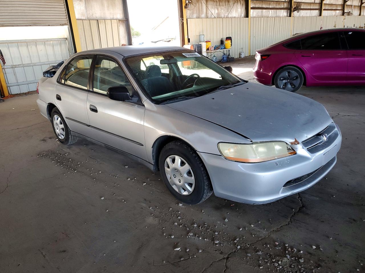 2000 Honda Accord Dx Silver vin: 1HGCF8645YA082044