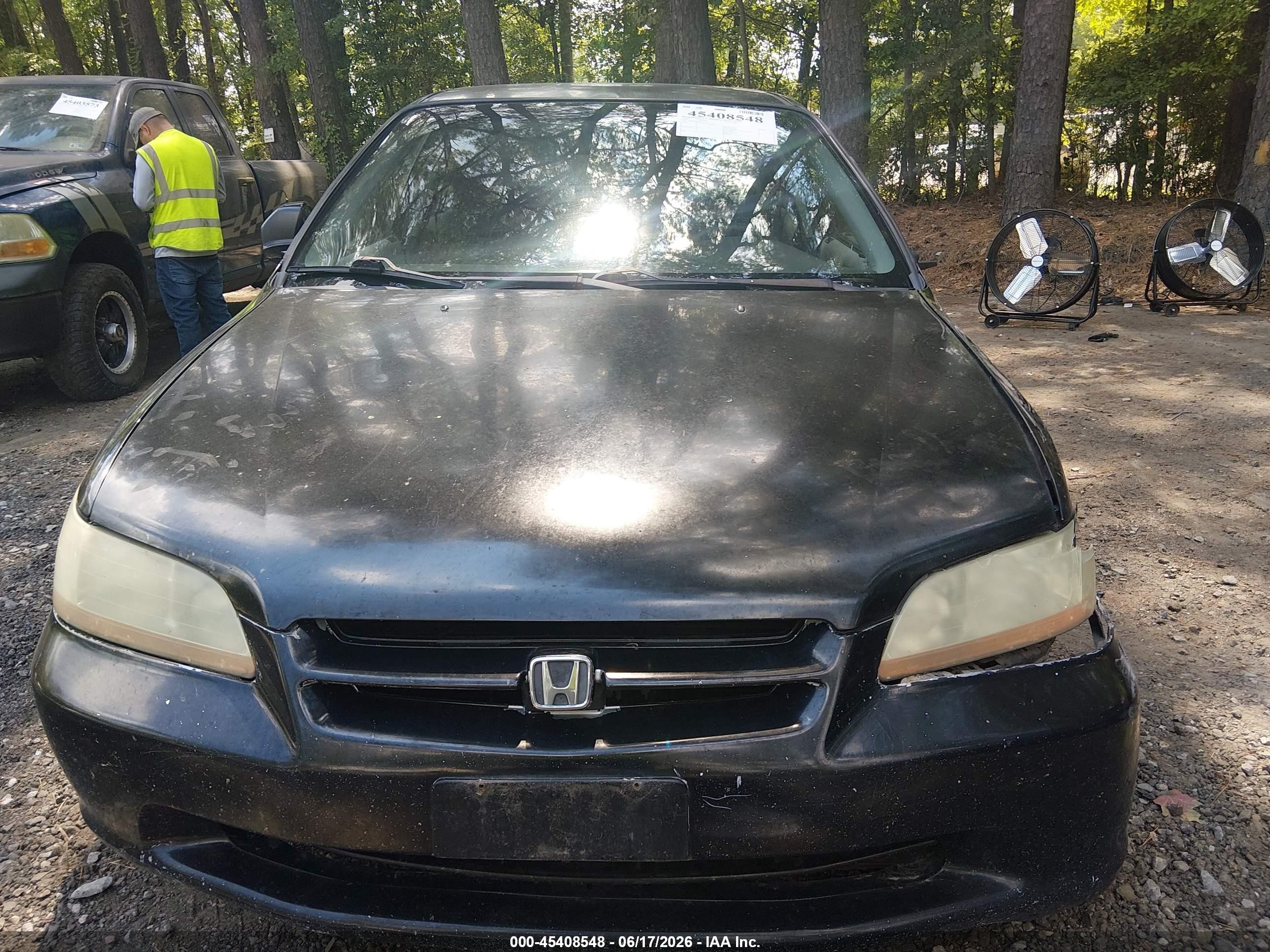 2000 Honda Accord 2.3 Dx Black vin: 1HGCF8645YA144915