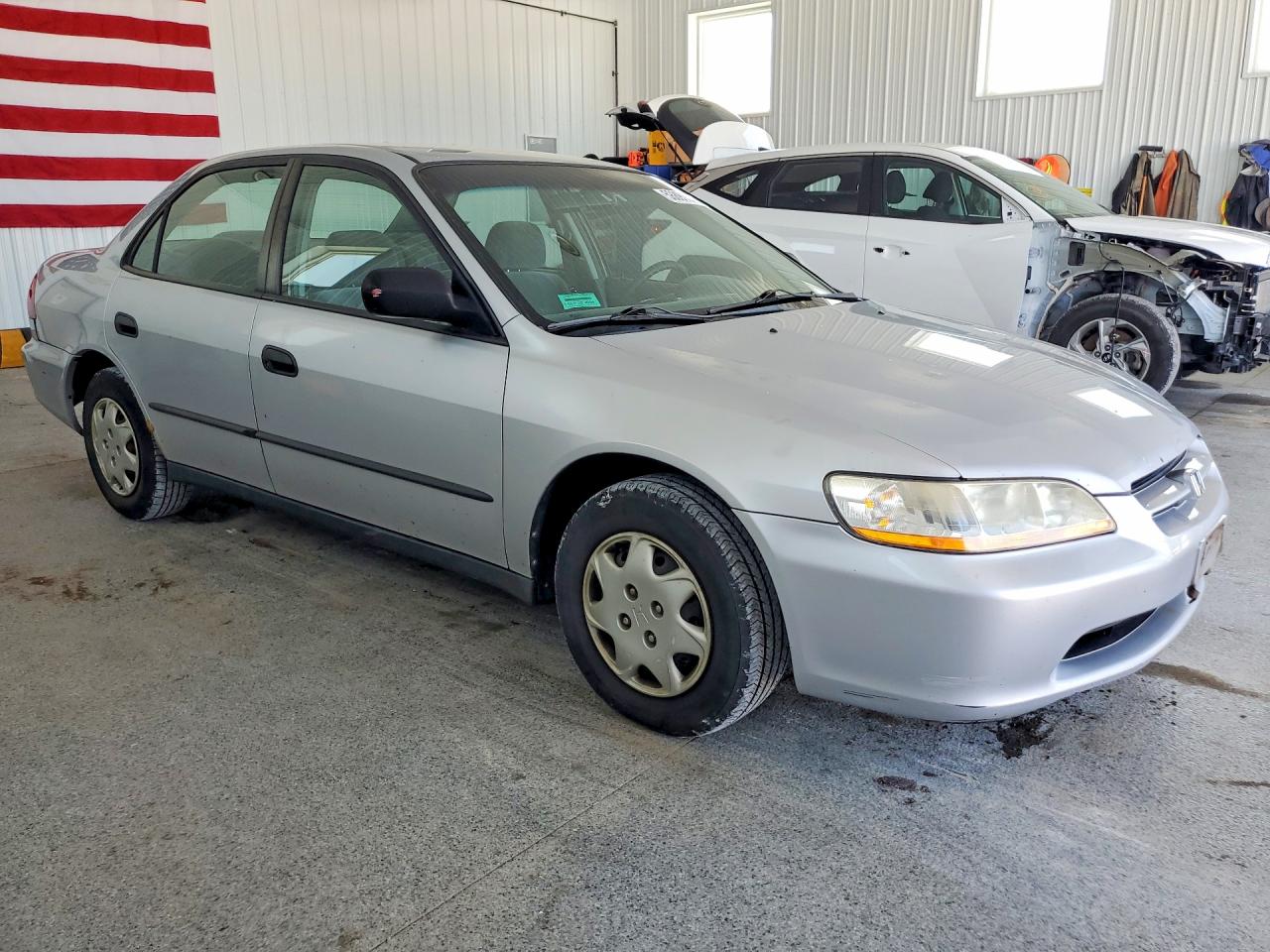 1999 Honda Accord Dx Silver vin: 1HGCF8649XA024792
