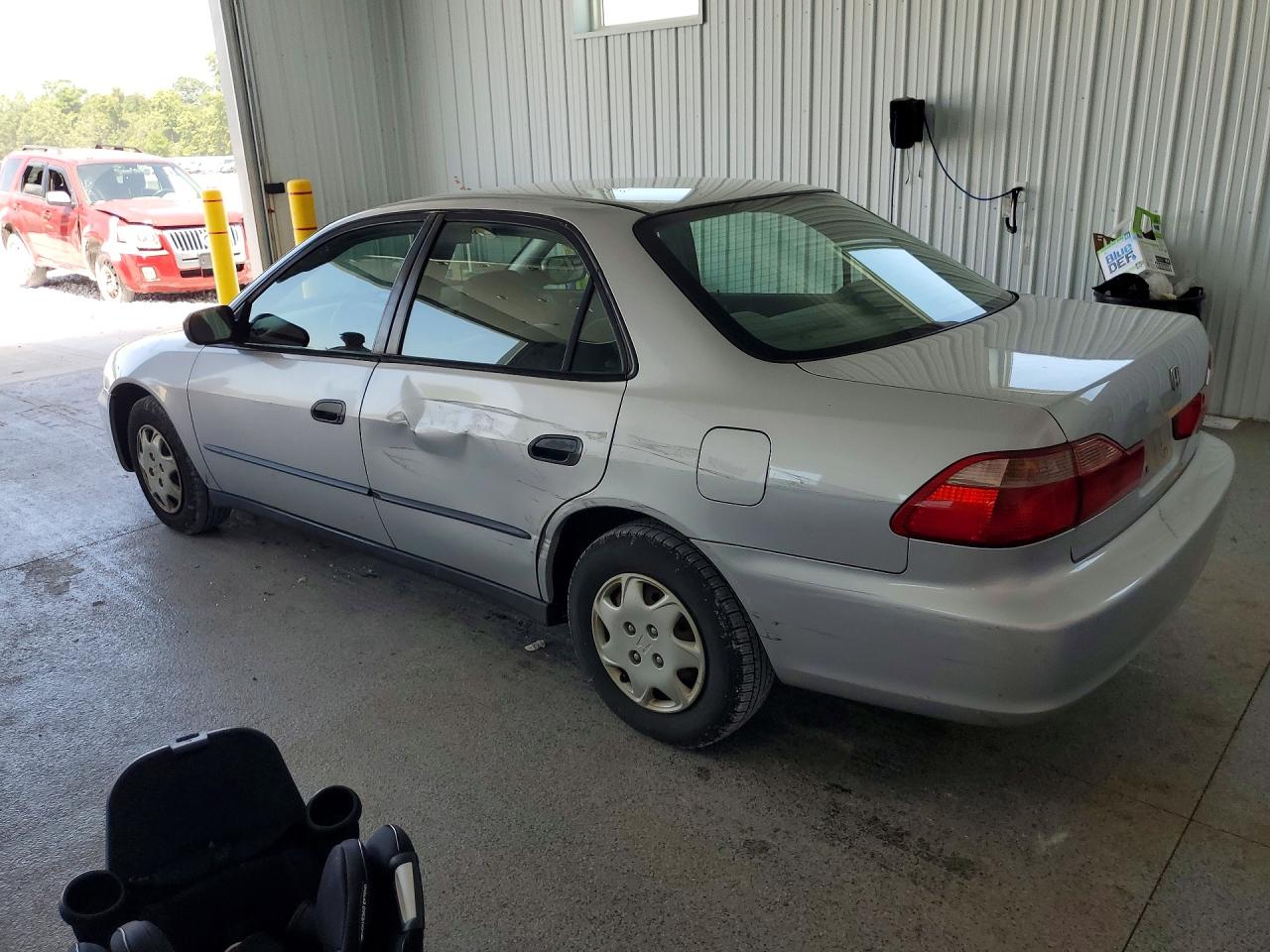 1999 Honda Accord Dx Silver vin: 1HGCF8649XA024792