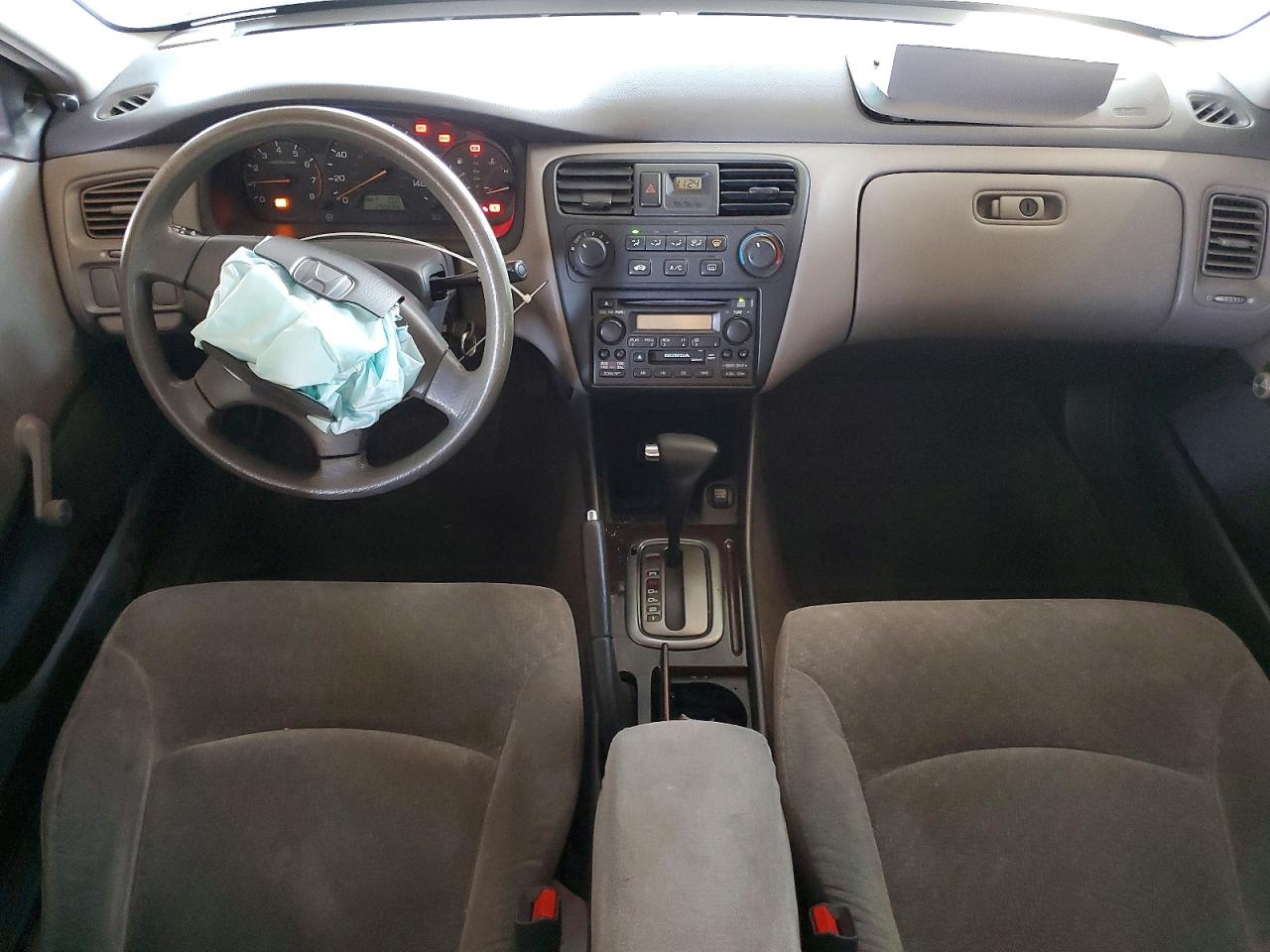 2001 Honda Accord Lx Silver vin: 1HGCF86601A031669