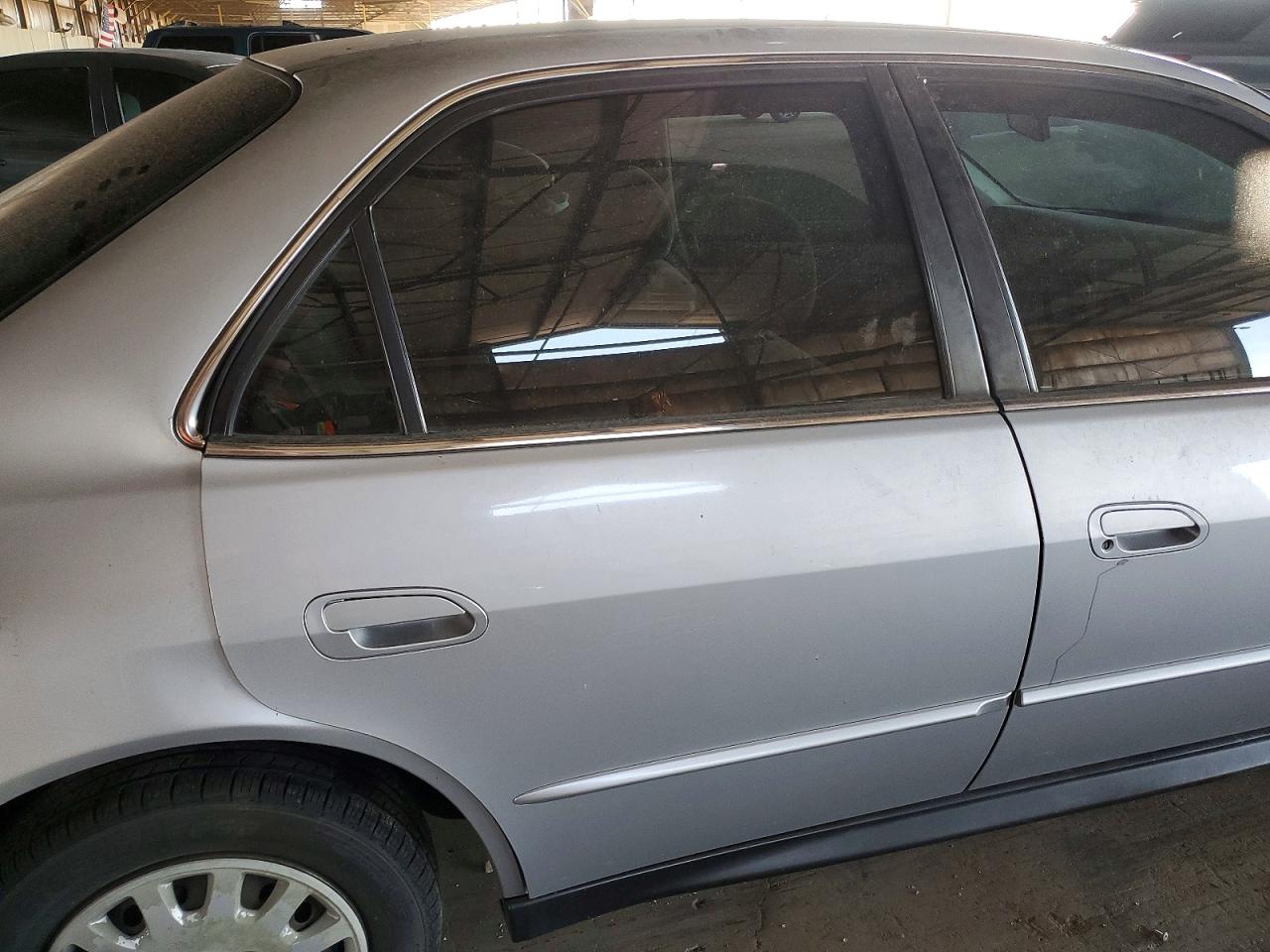 2001 Honda Accord Lx Silver vin: 1HGCF86601A031669