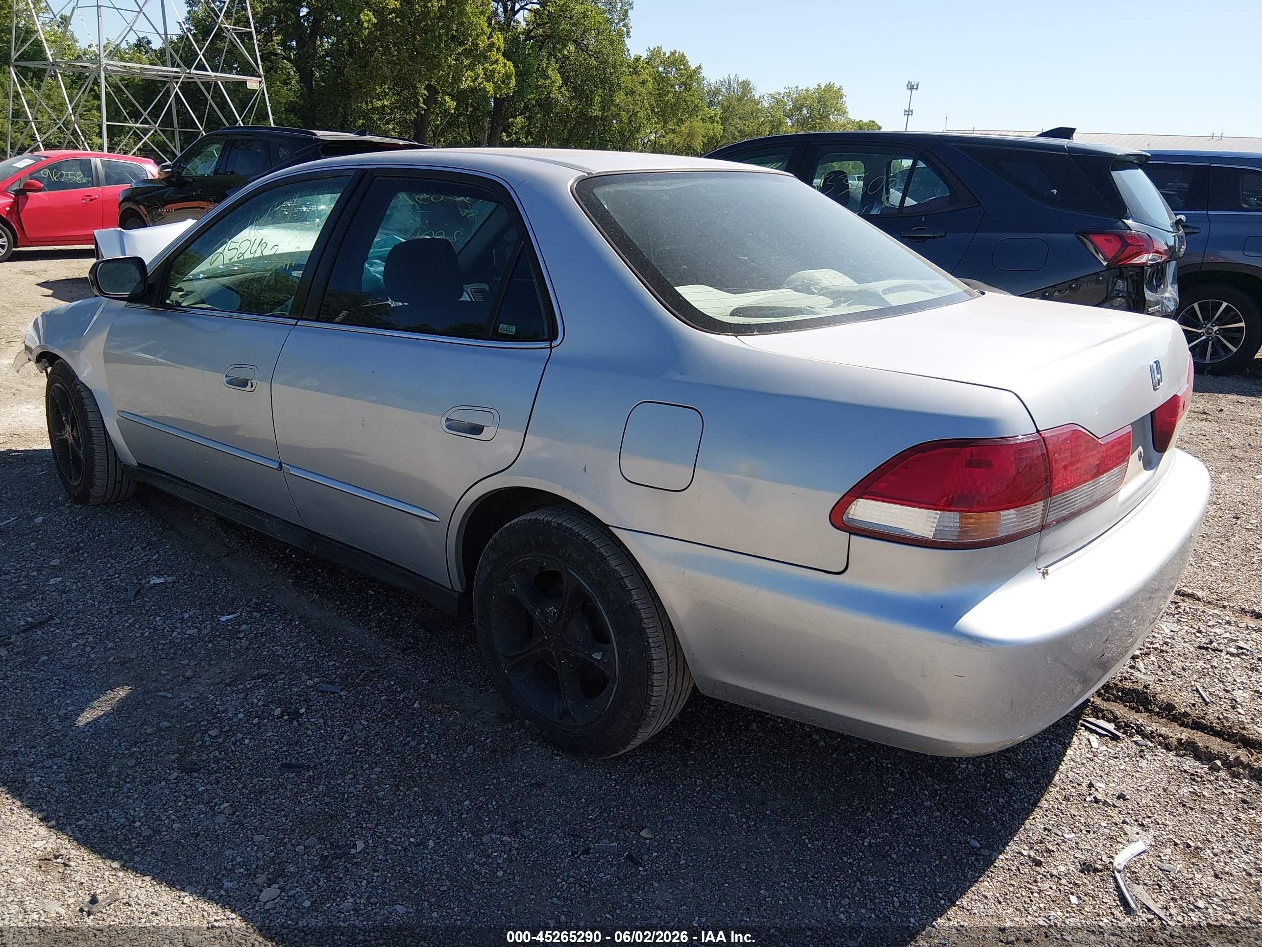 2001 Honda Accord Value Package Silver vin: 1HGCF86601A106967