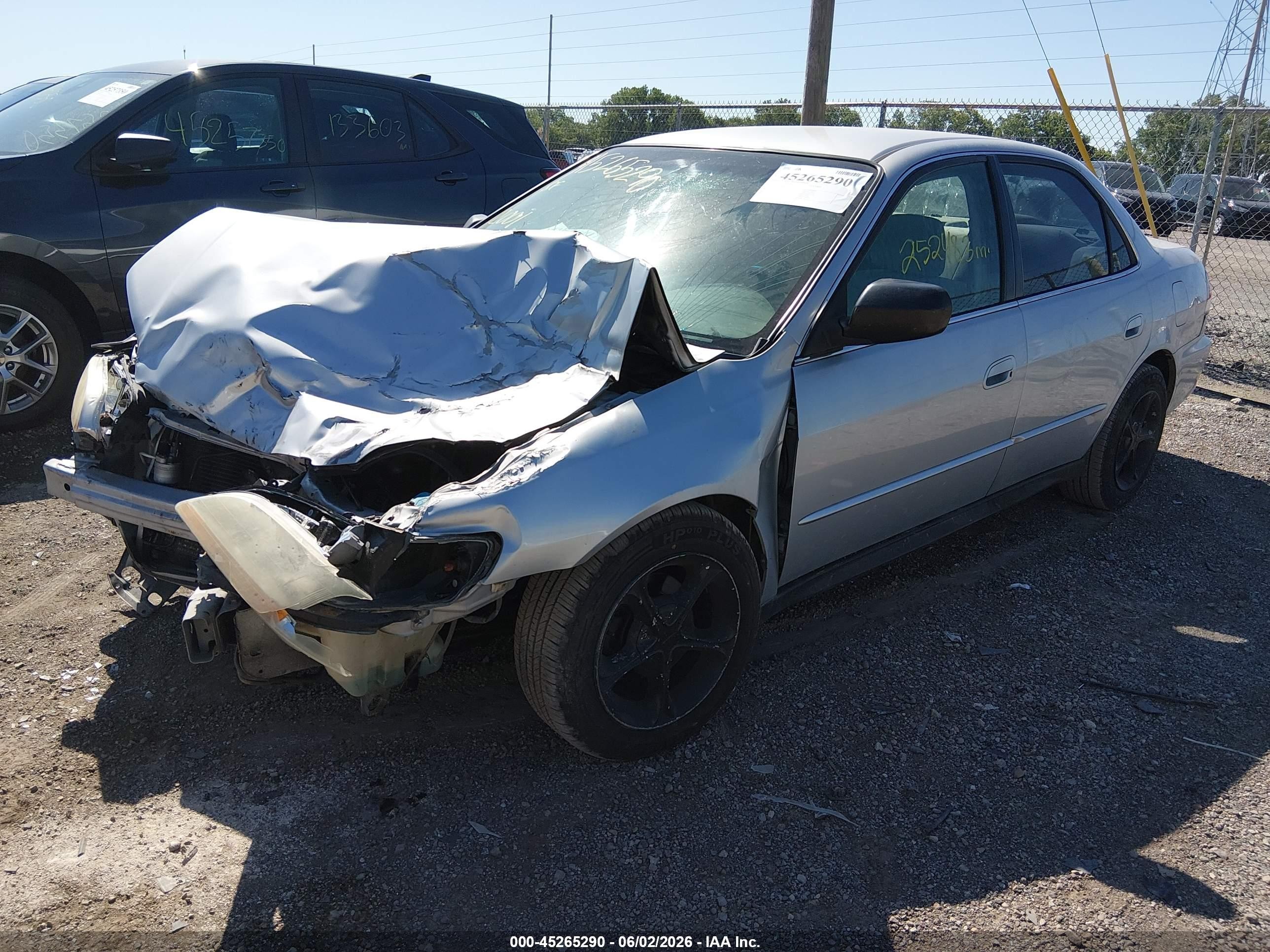 2001 Honda Accord Value Package Silver vin: 1HGCF86601A106967