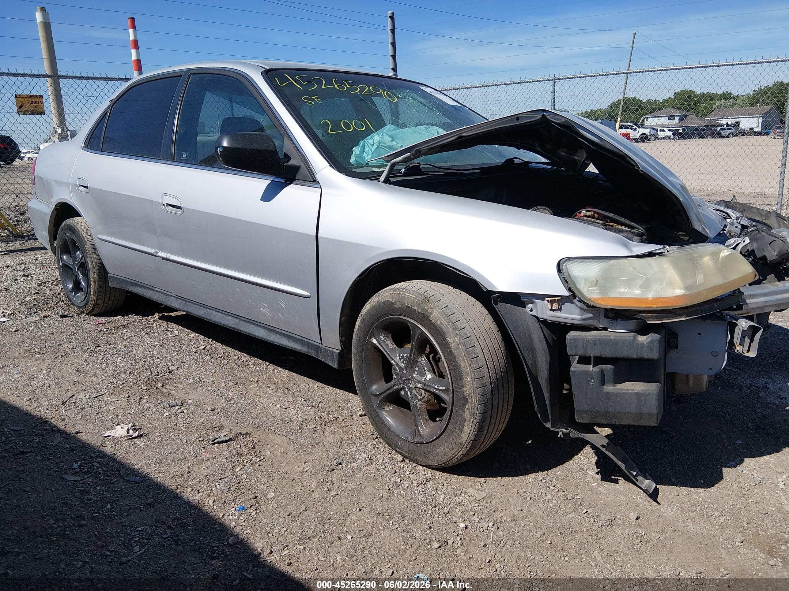 2001 Honda Accord Value Package Silver vin: 1HGCF86601A106967