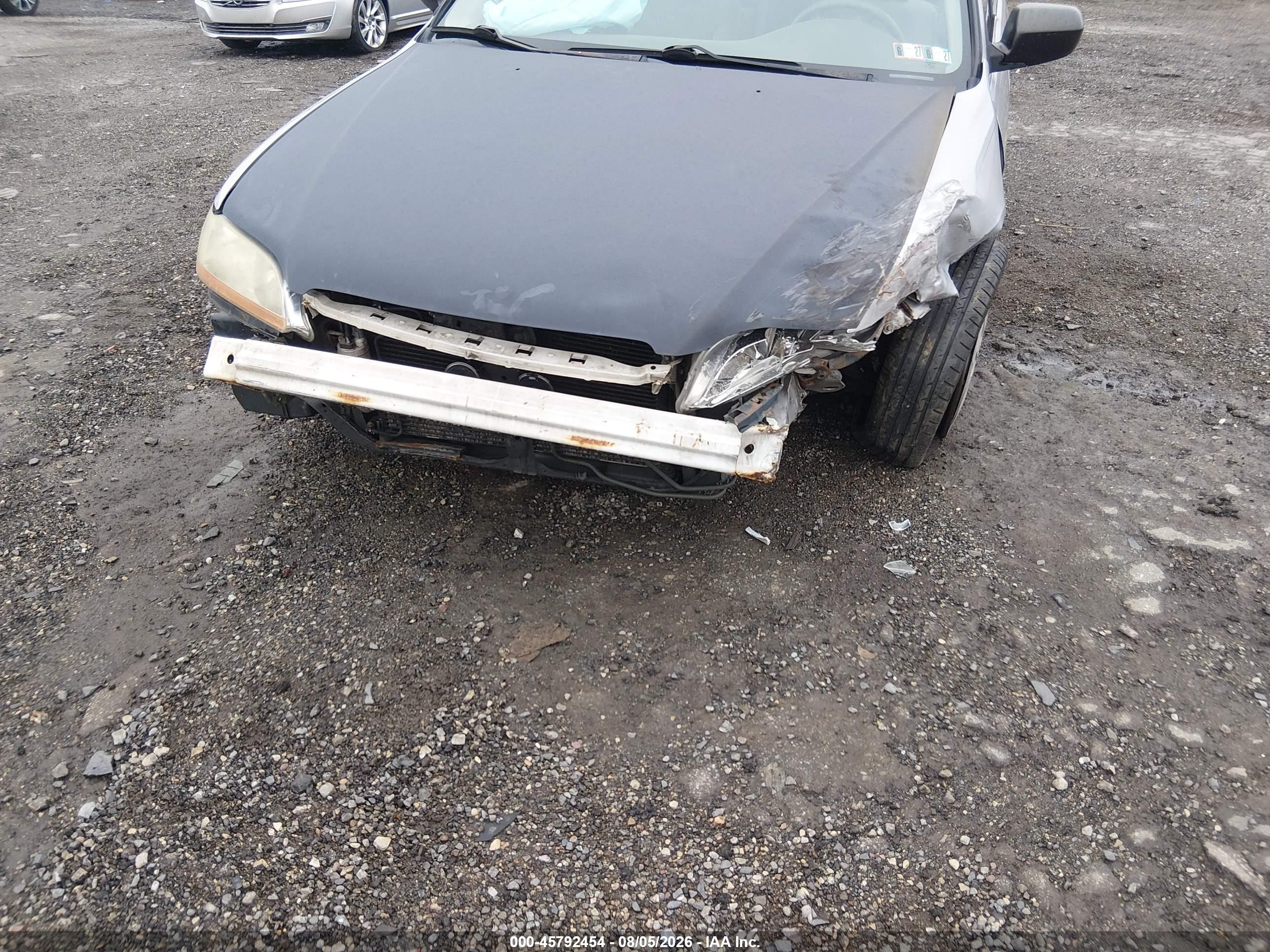 2002 Honda Accord 2.3 Vp Silver vin: 1HGCF86602A012475