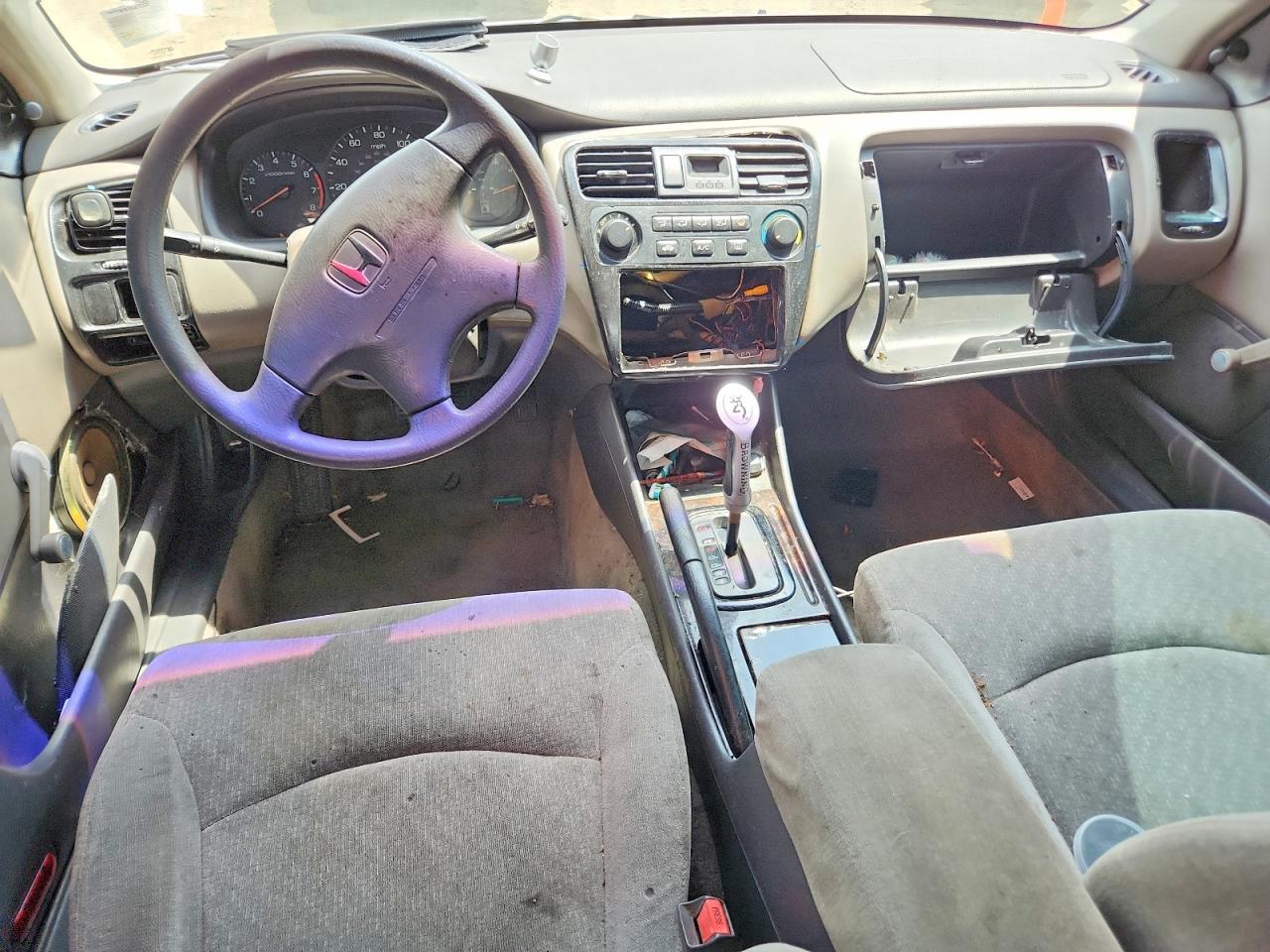 2002 Honda Accord Value Серебряный vin: 1HGCF86602A055682