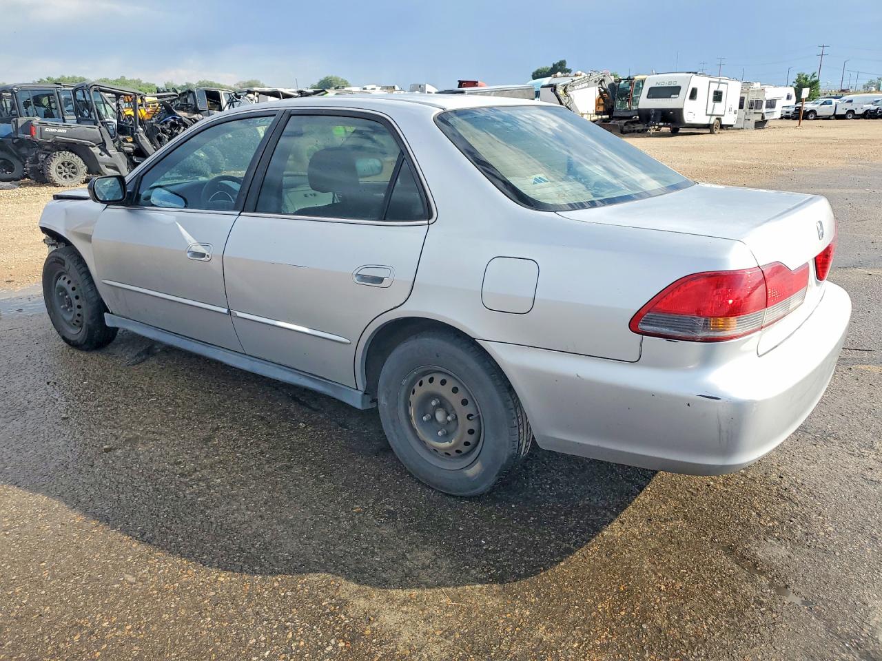 2002 Honda Accord Value Серебряный vin: 1HGCF86602A153384