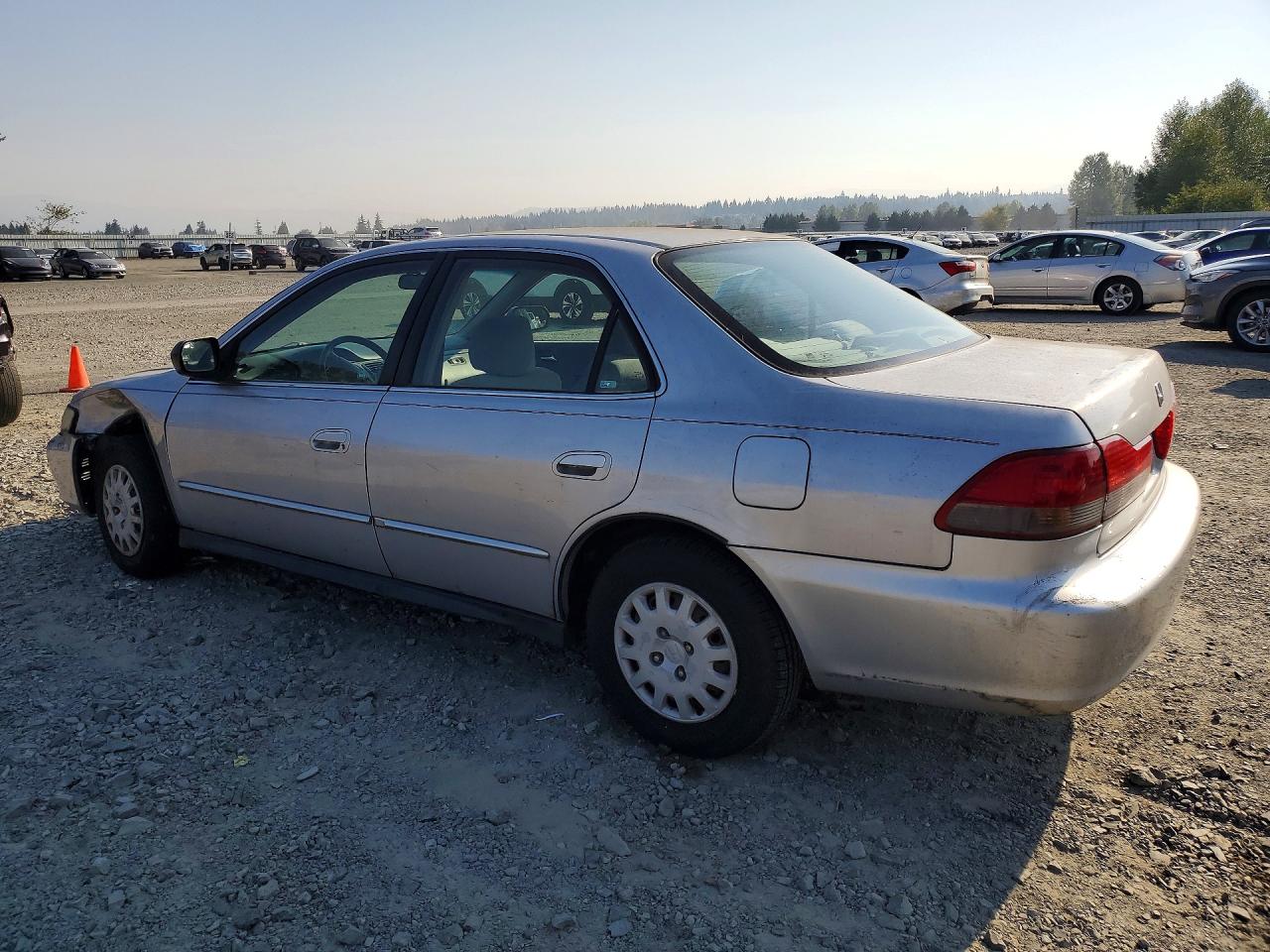 2001 Honda Accord Value Silver vin: 1HGCF86611A047895