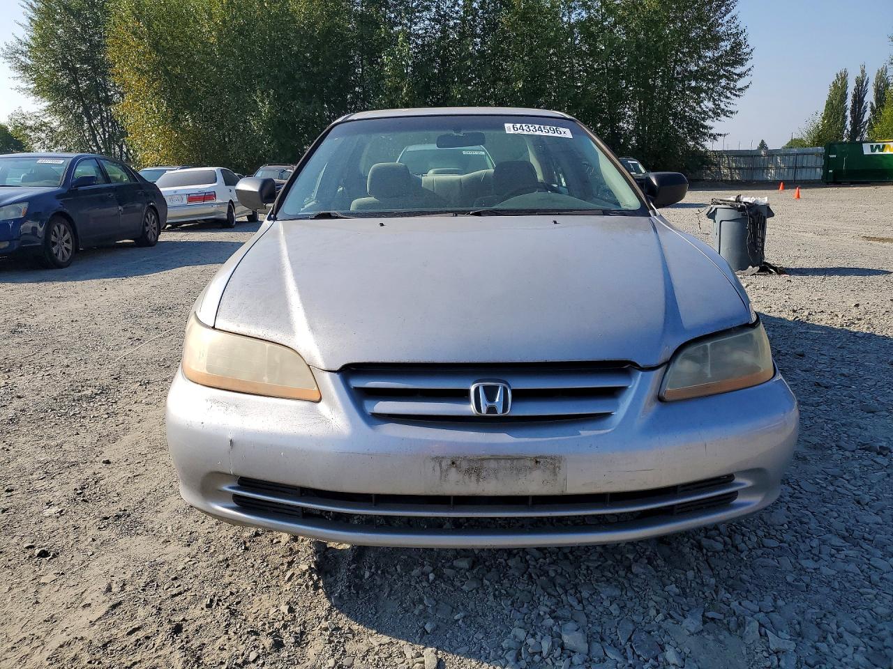 2001 Honda Accord Value Silver vin: 1HGCF86611A047895