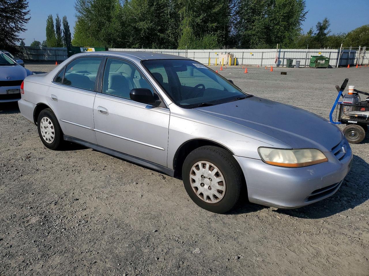 2001 Honda Accord Value Silver vin: 1HGCF86611A047895
