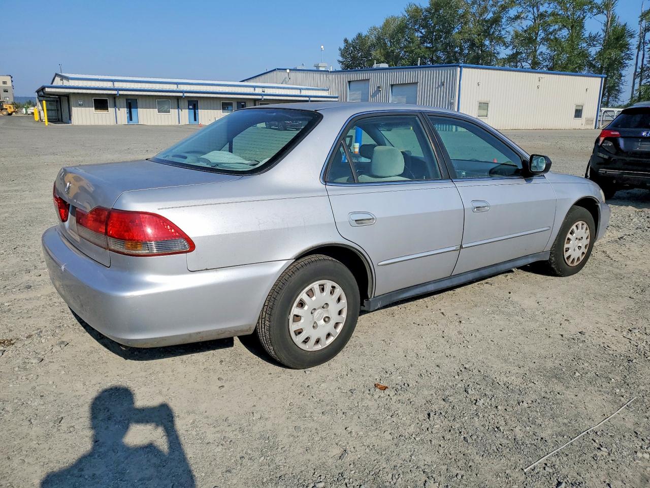2001 Honda Accord Value Silver vin: 1HGCF86611A047895