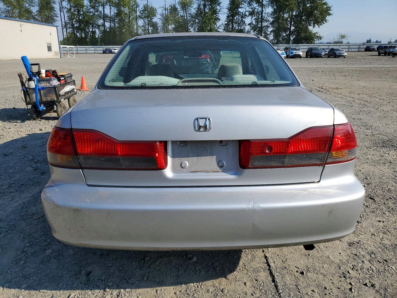 2001 Honda Accord Value Silver vin: 1HGCF86611A047895