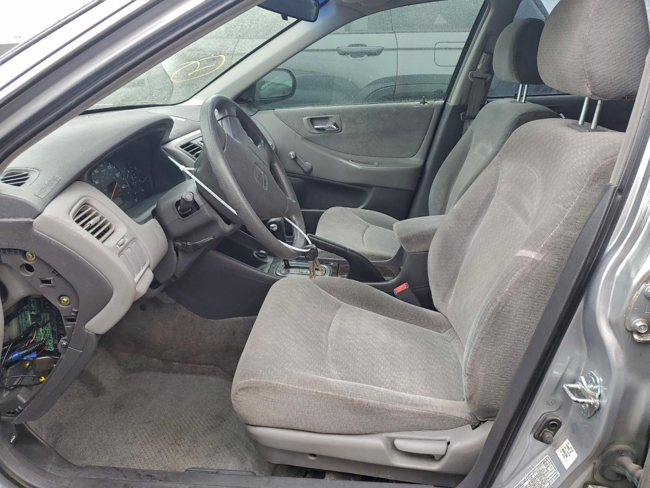 2002 Honda Accord Value Silver vin: 1HGCF86632A163892