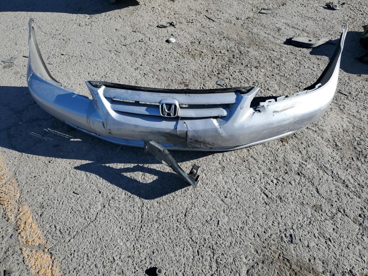 2002 Honda Accord Value Silver vin: 1HGCF86632A163892