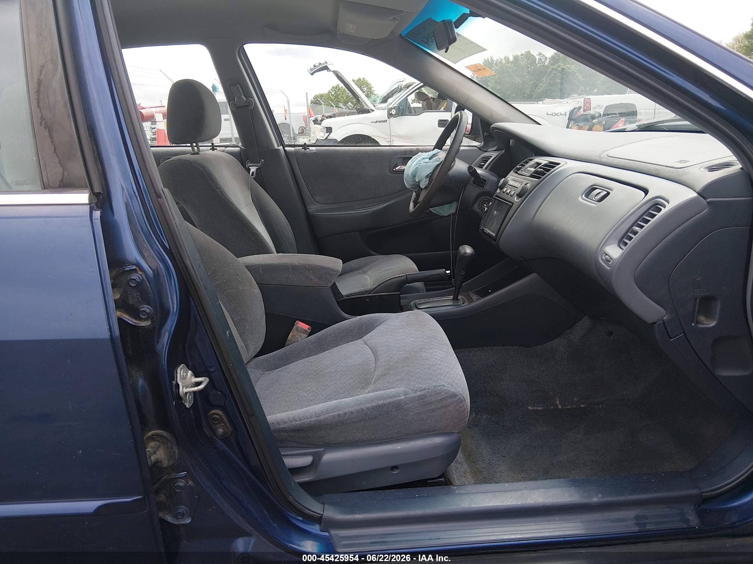2002 Honda Accord 2.3 Vp Blue vin: 1HGCF86642A129153