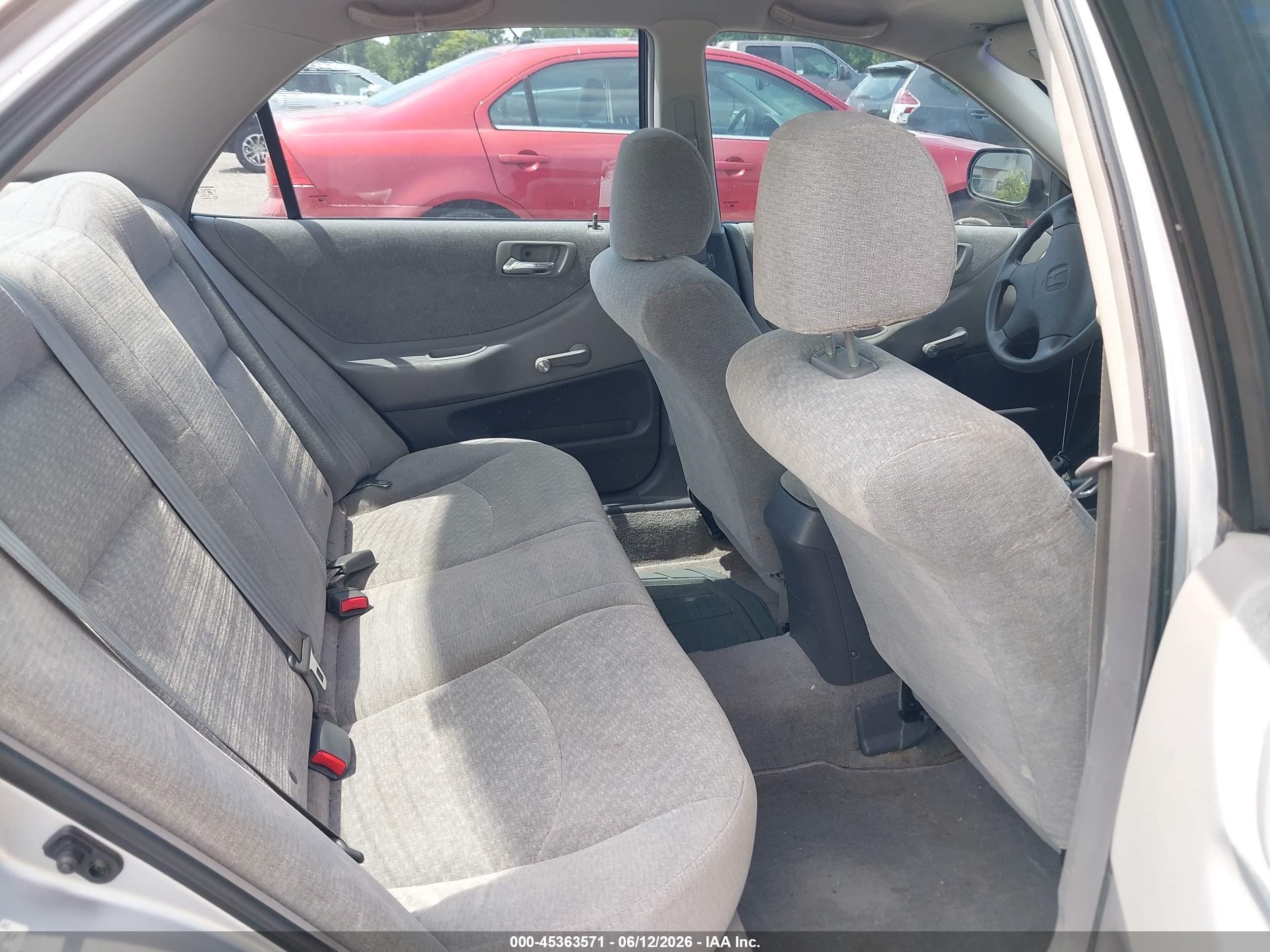 2001 Honda Accord Value Package Silver vin: 1HGCF86661A122221