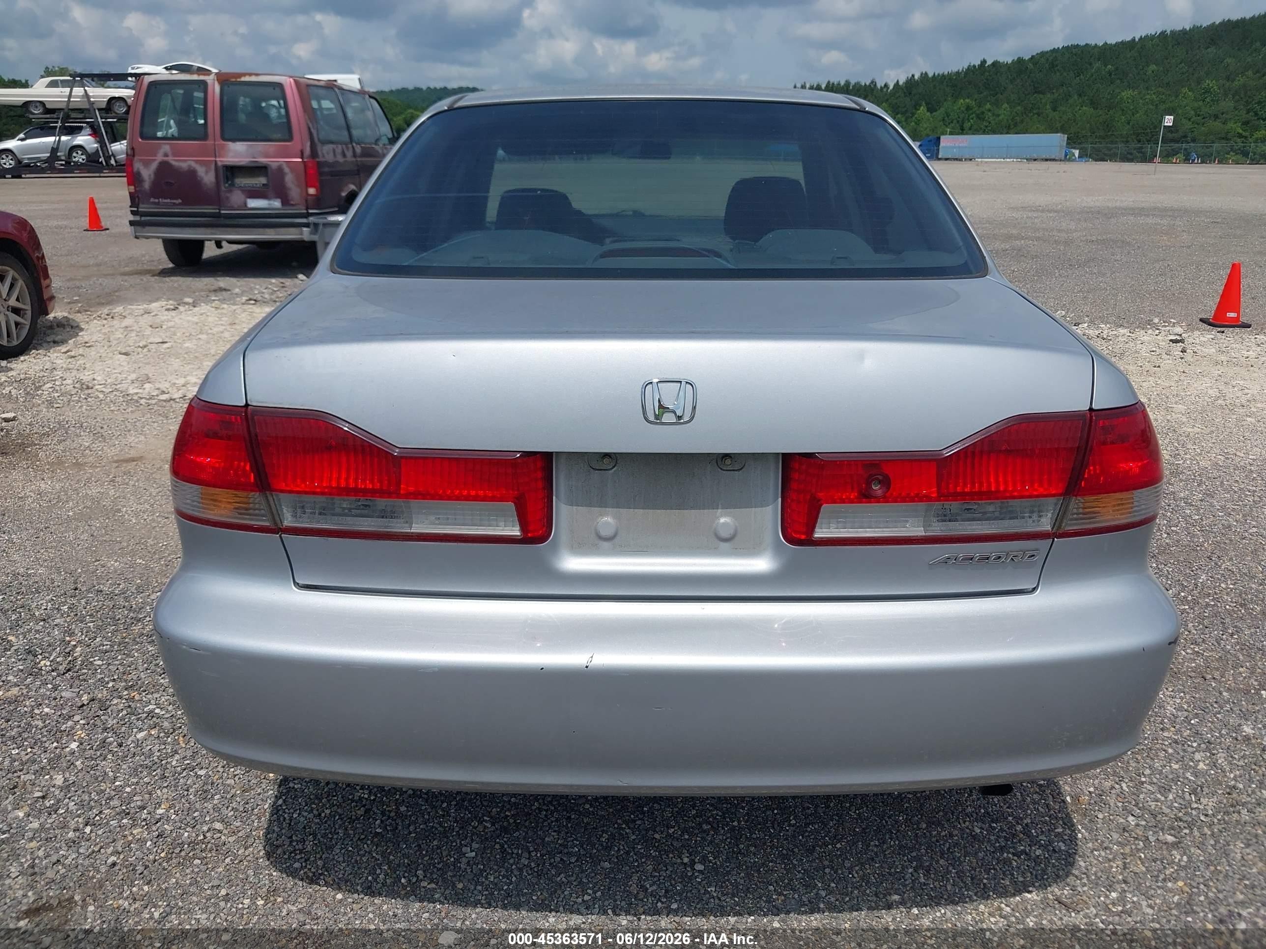 2001 Honda Accord Value Package Silver vin: 1HGCF86661A122221