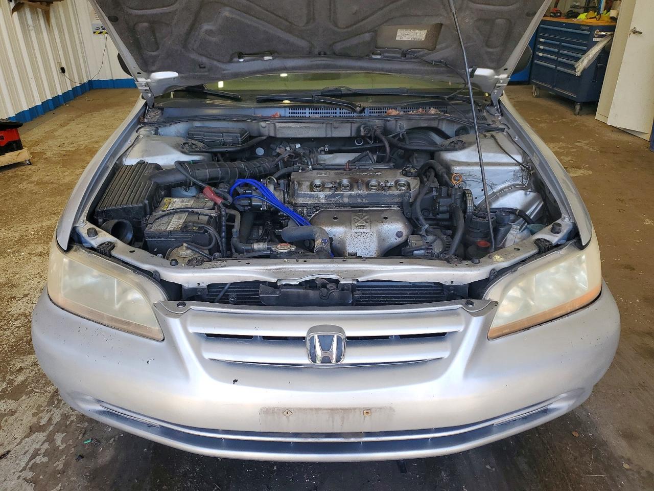 2002 Honda Accord Value Серебряный vin: 1HGCF86662A163921