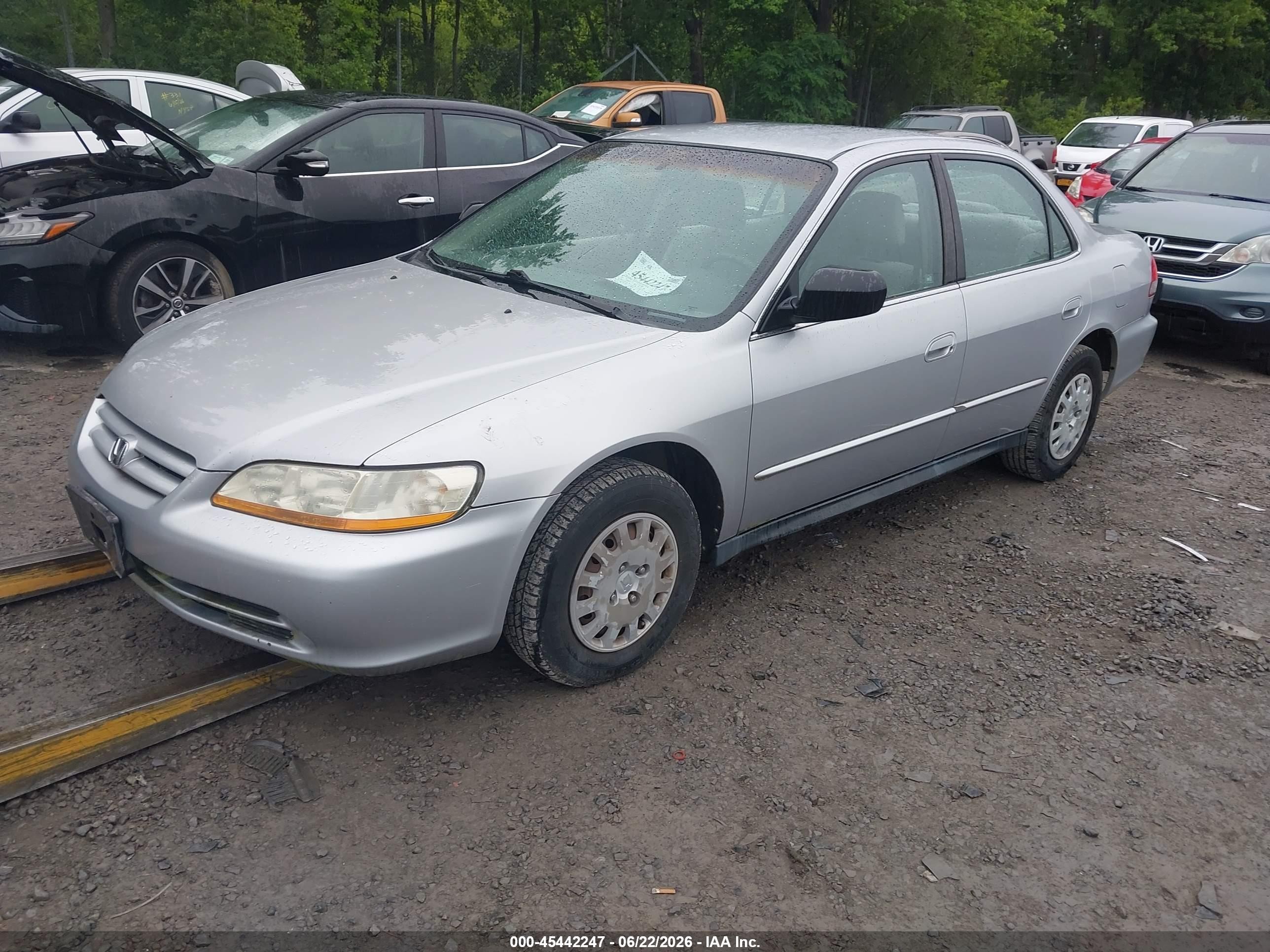 2001 Honda Accord Value Package Silver vin: 1HGCF86681A058943