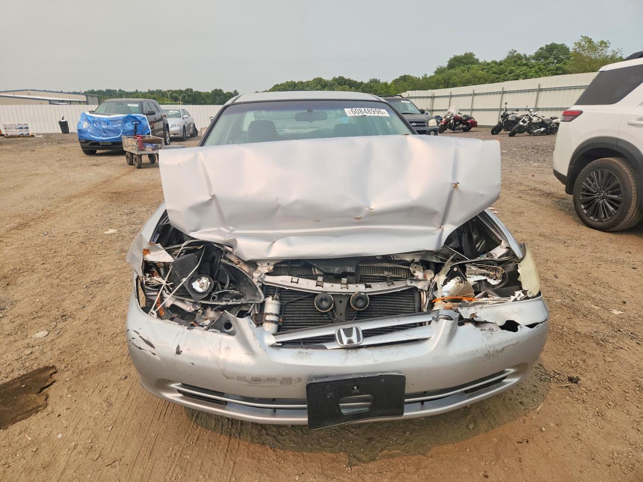 2001 Honda Accord Value Silver vin: 1HGCF86681A121684